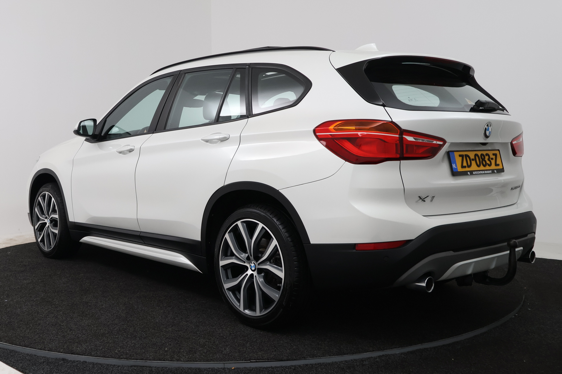 Foto van BMW X1 Xdrive20i
