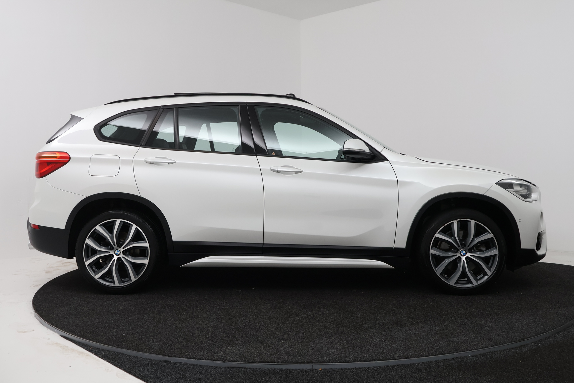 Foto van BMW X1 Xdrive20i