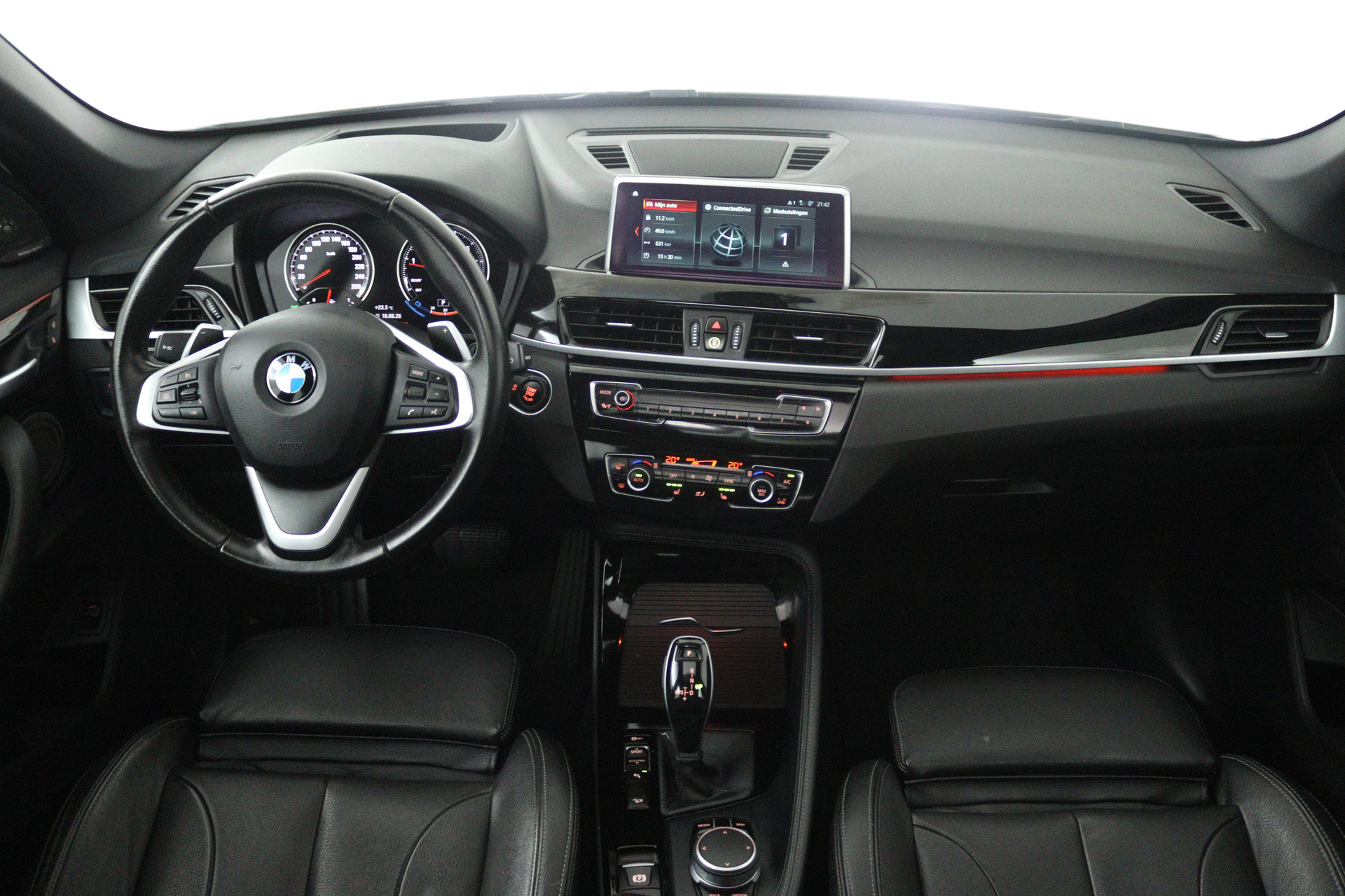 Foto van BMW X1 Xdrive20i