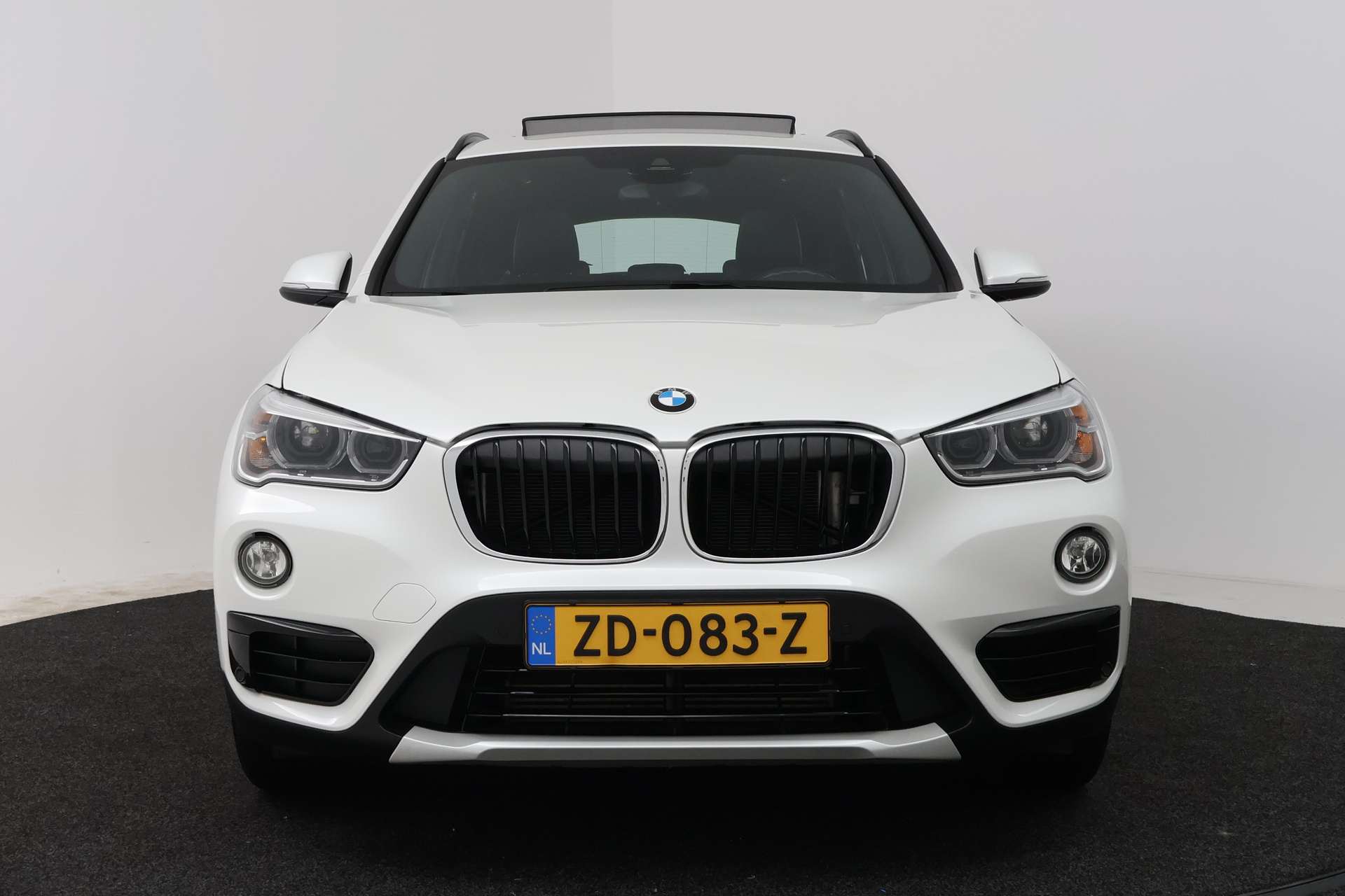 Foto van BMW X1 Xdrive20i