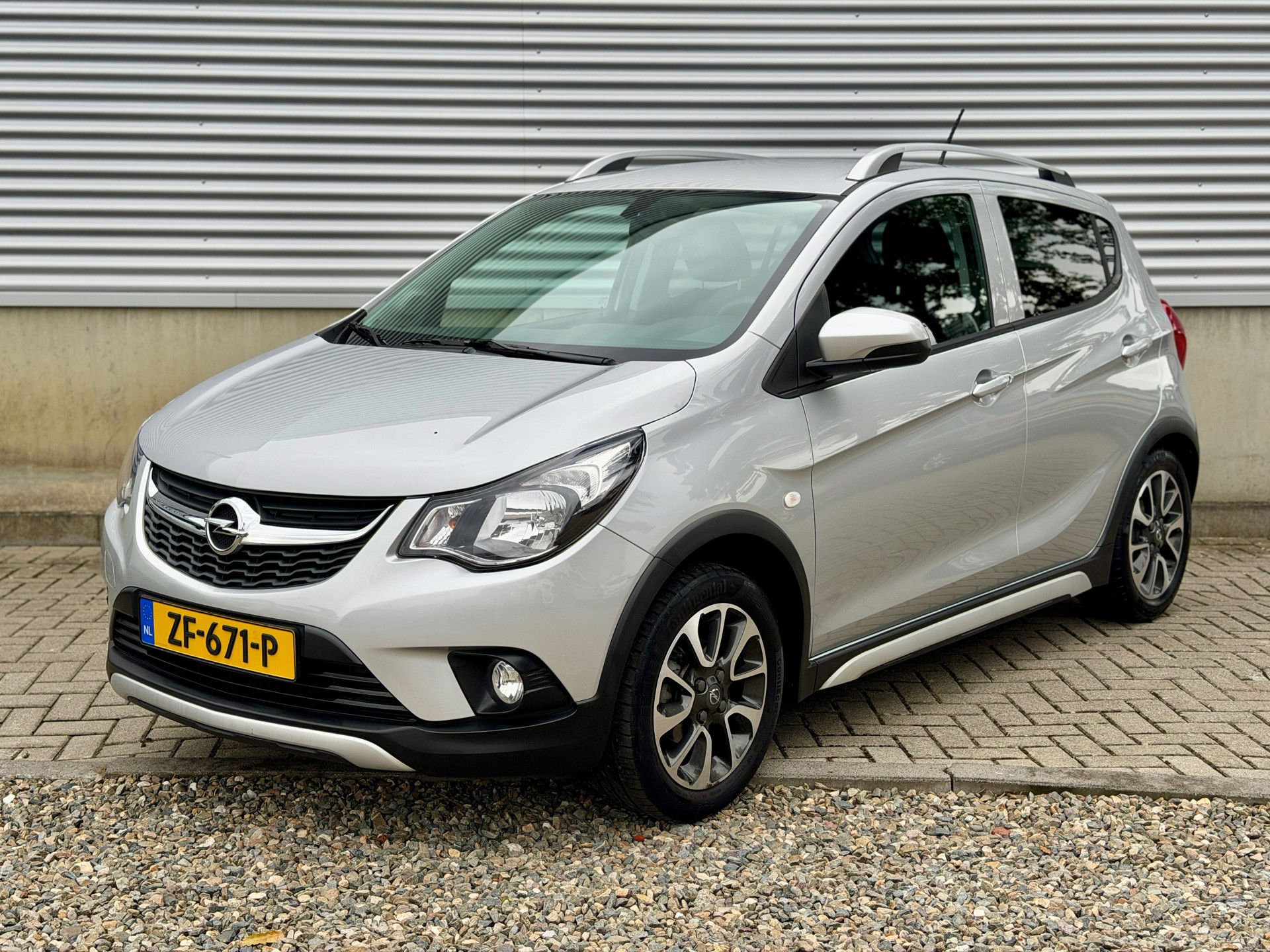 Opel Karl Rocks / Viva Rocks 1.0 Rocks Online Edition [ fm navi,apple carplay,cruise,lmv,trekhaak ] 2019 - voorkant