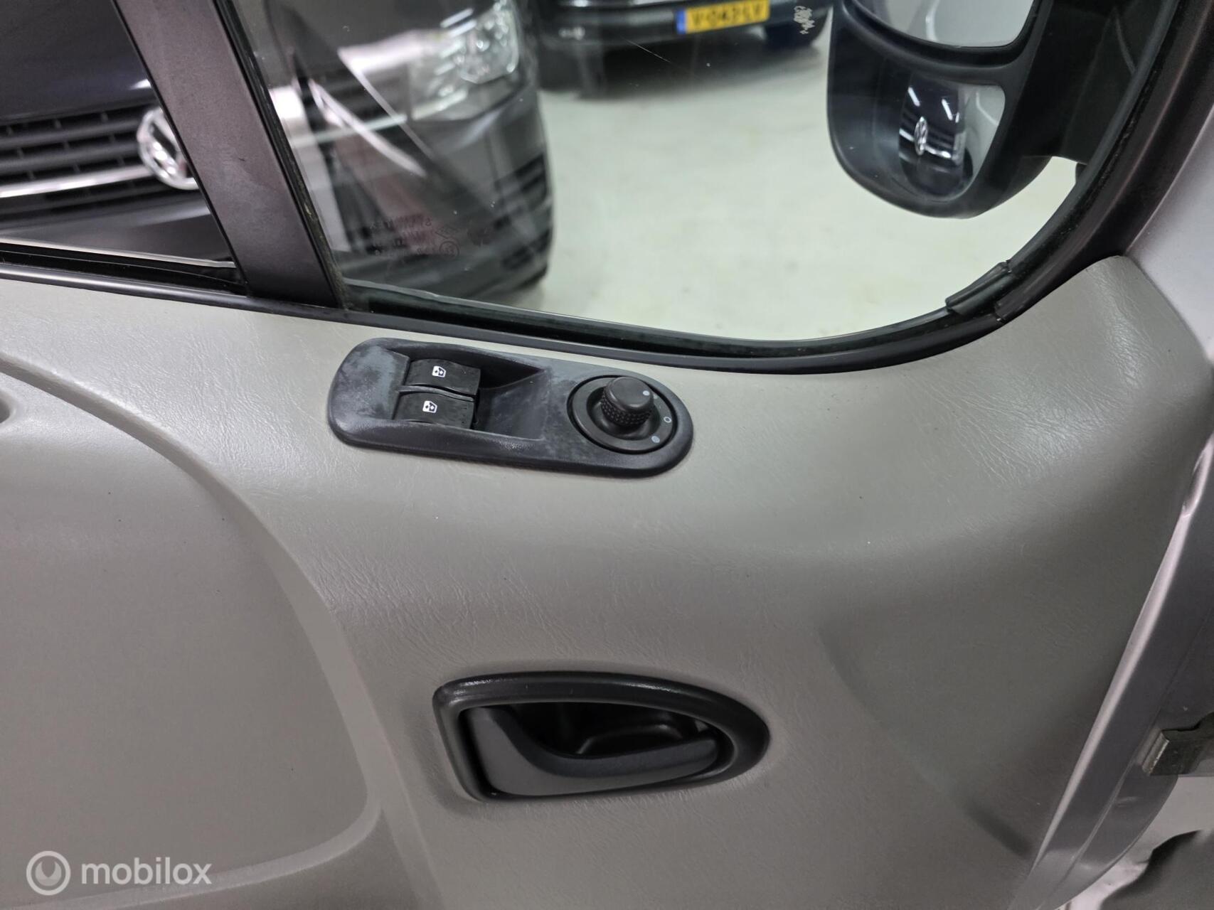 Foto van Opel Vivaro