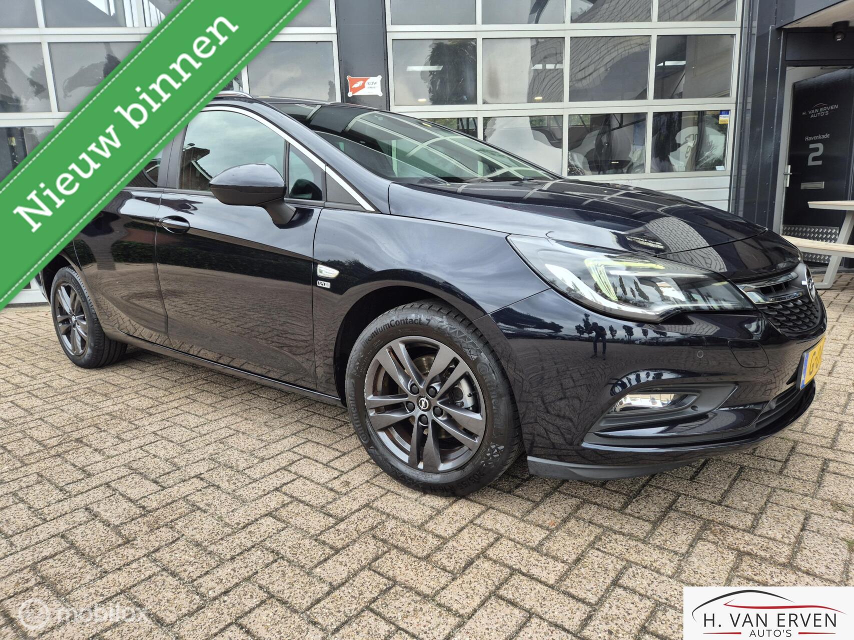 Opel Astra Sports Tourer 1.4 Turbo 120 Jaar Edition 2019 - voorkant