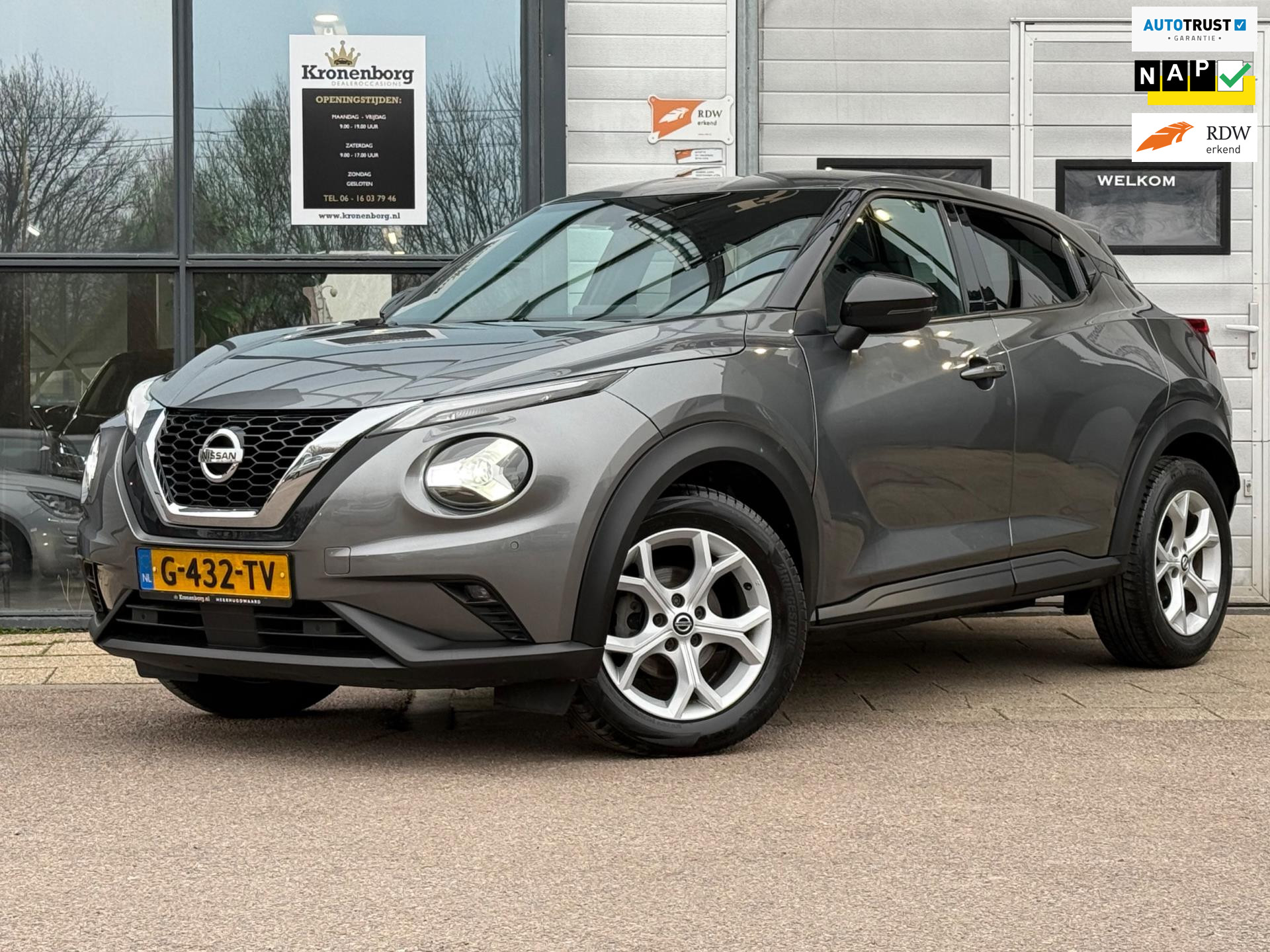 Nissan Nissan Juke 1.0 DIG-T N-Connecta, CAMERA, CARPLAY, KEYLESS 2019 - voorkant