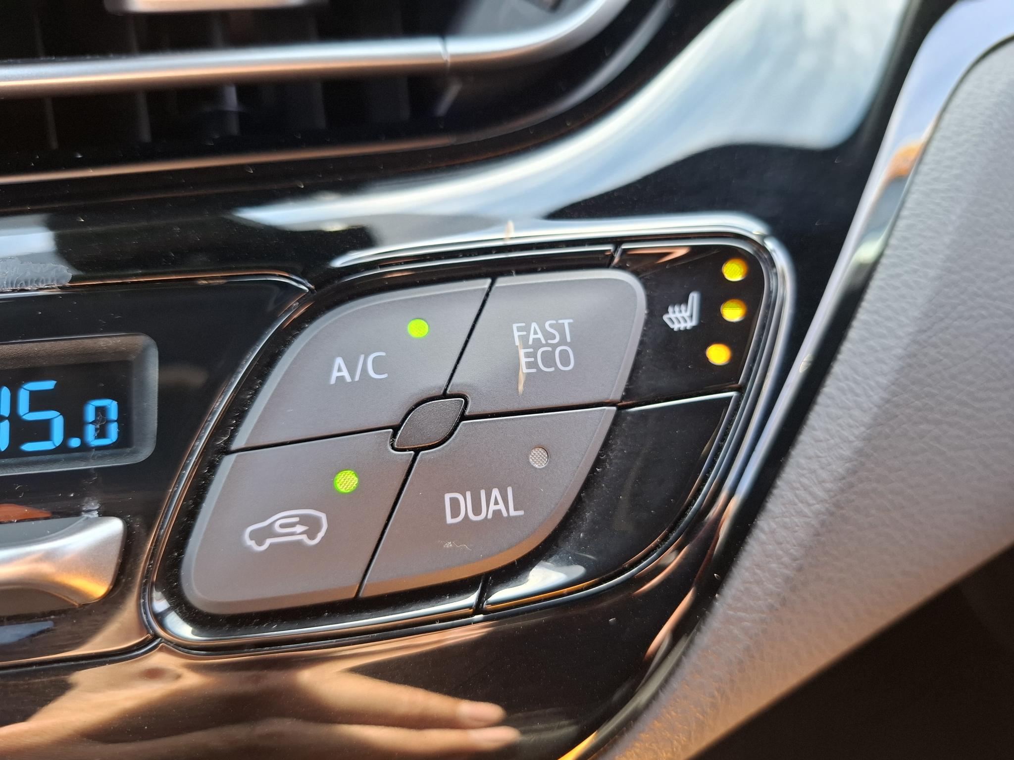 Foto van Toyota C-hr