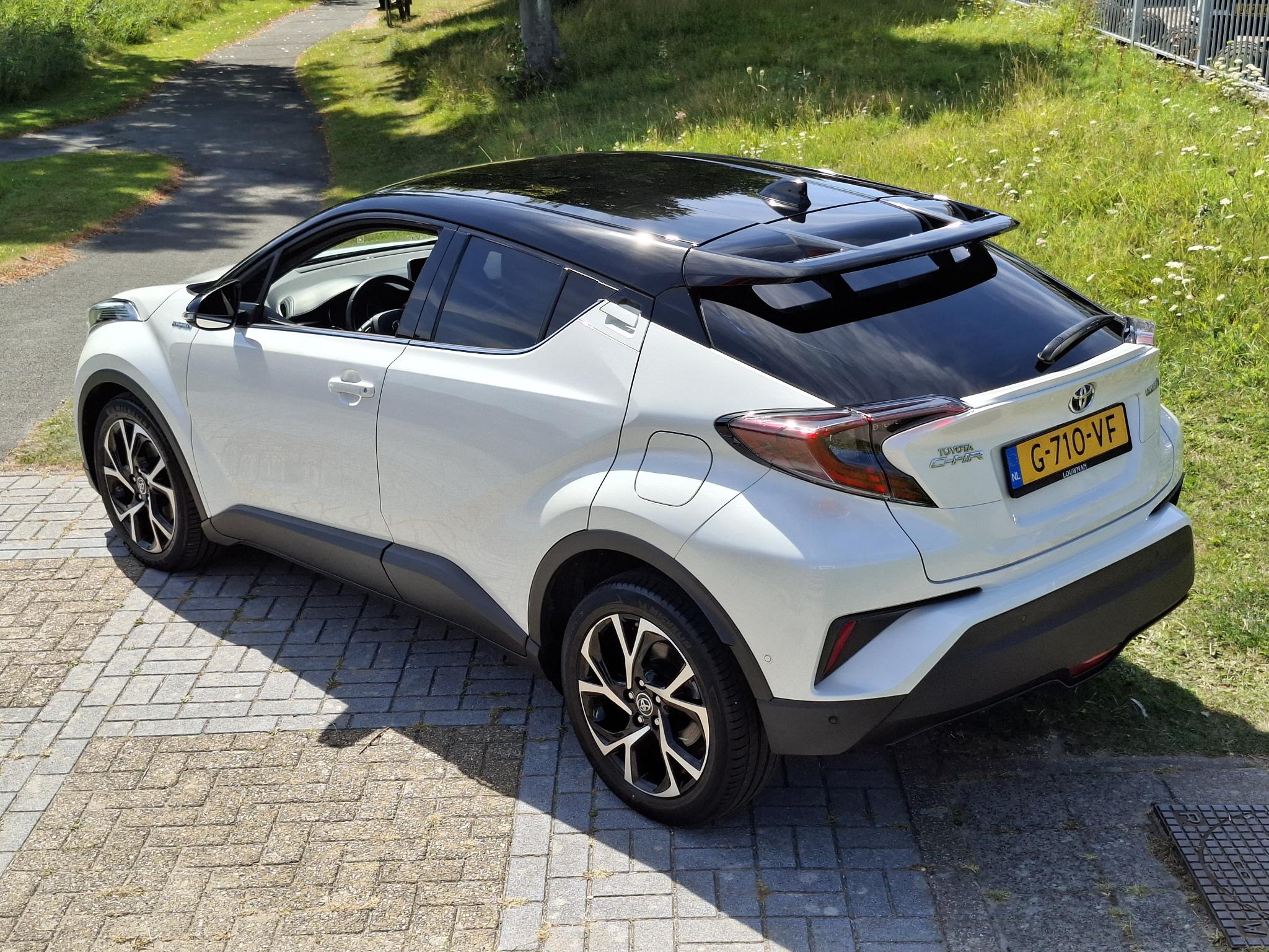 Foto van Toyota C-hr