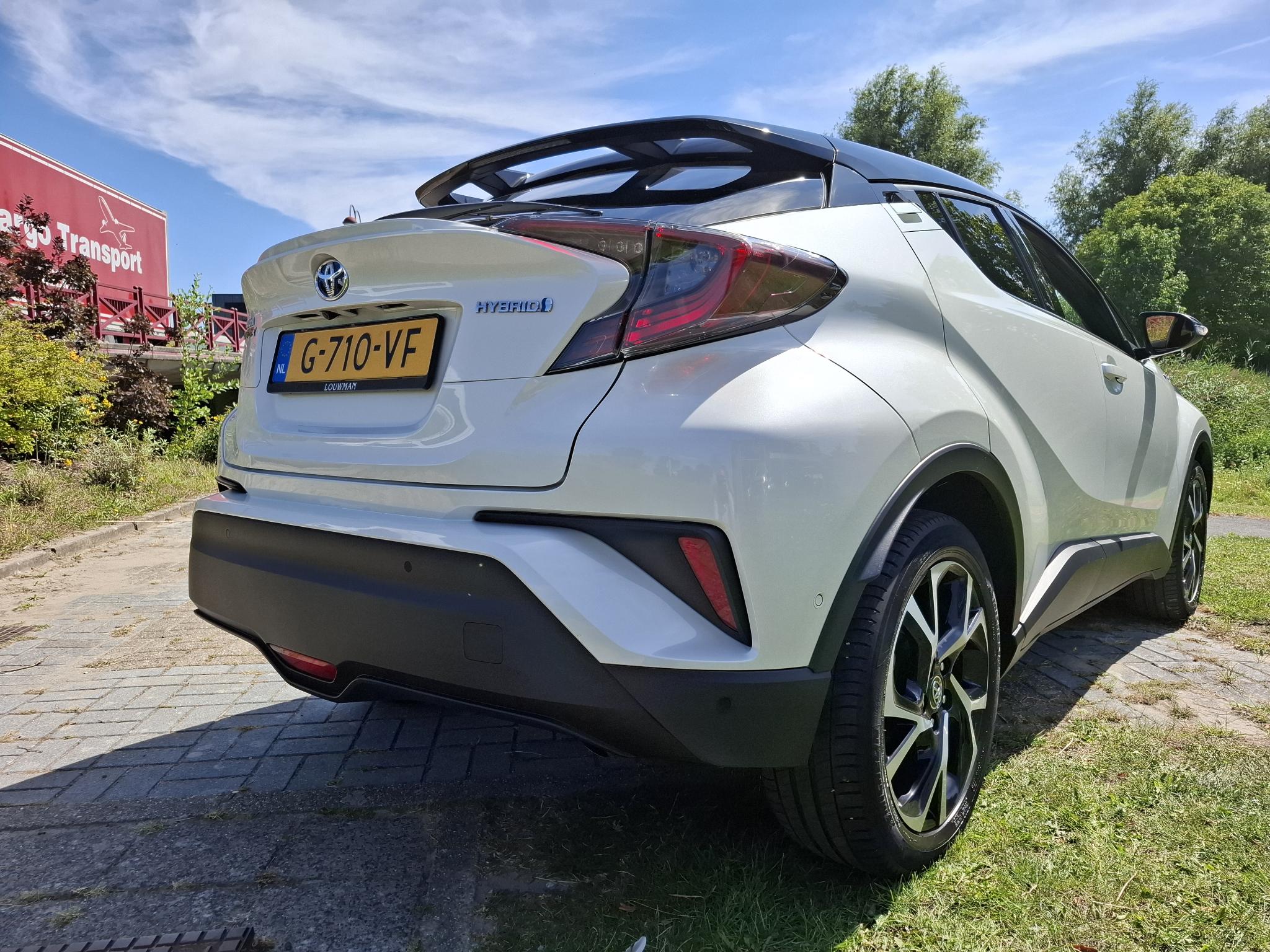 Foto van Toyota C-hr