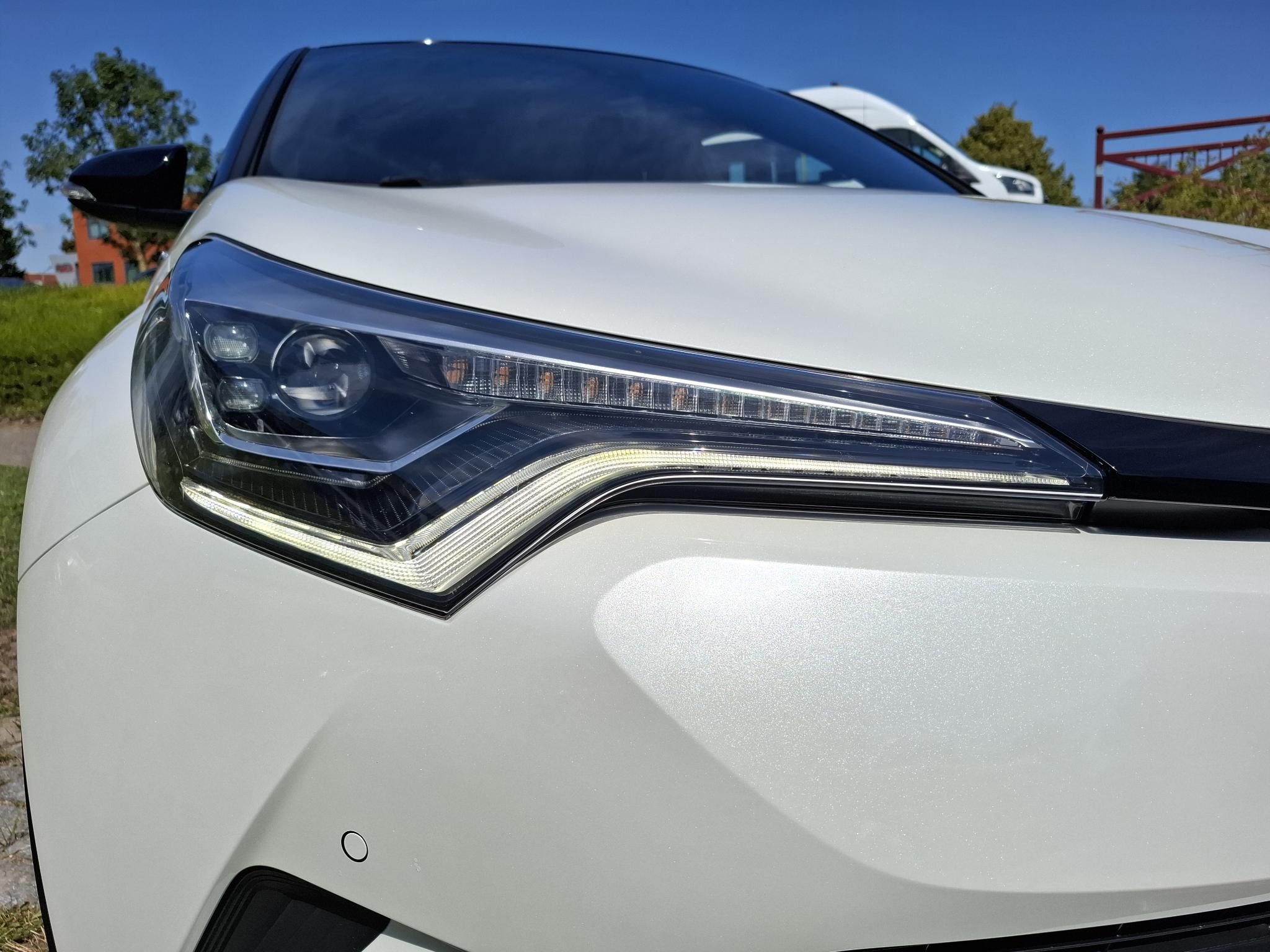 Foto van Toyota C-hr