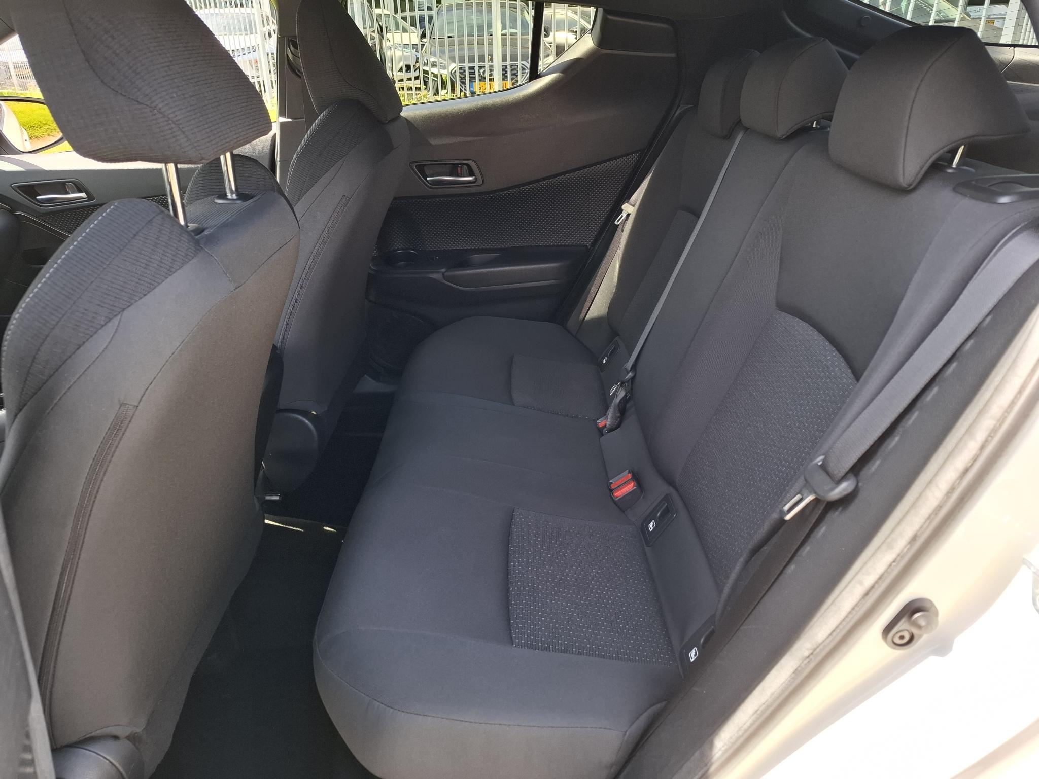 Foto van Toyota C-hr