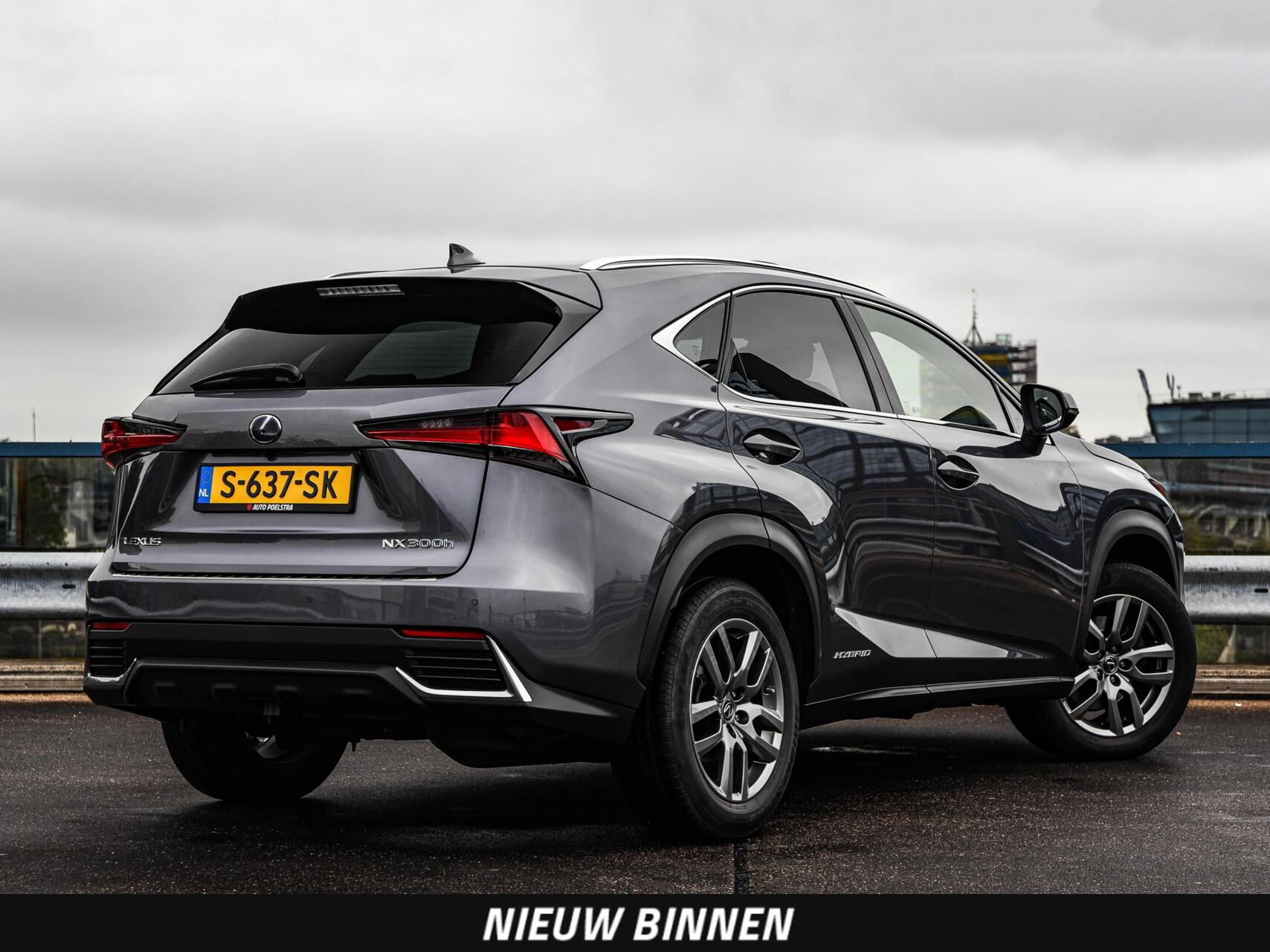 Foto van Lexus Lexus Nx300h