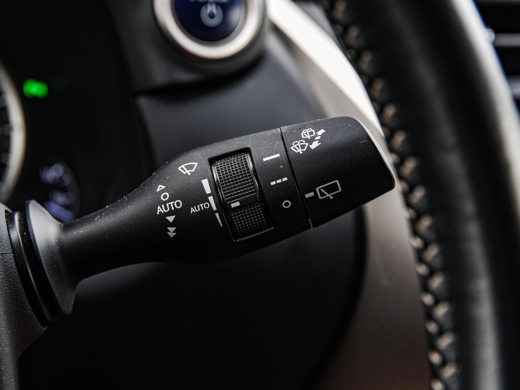 Foto van Lexus Lexus Nx300h