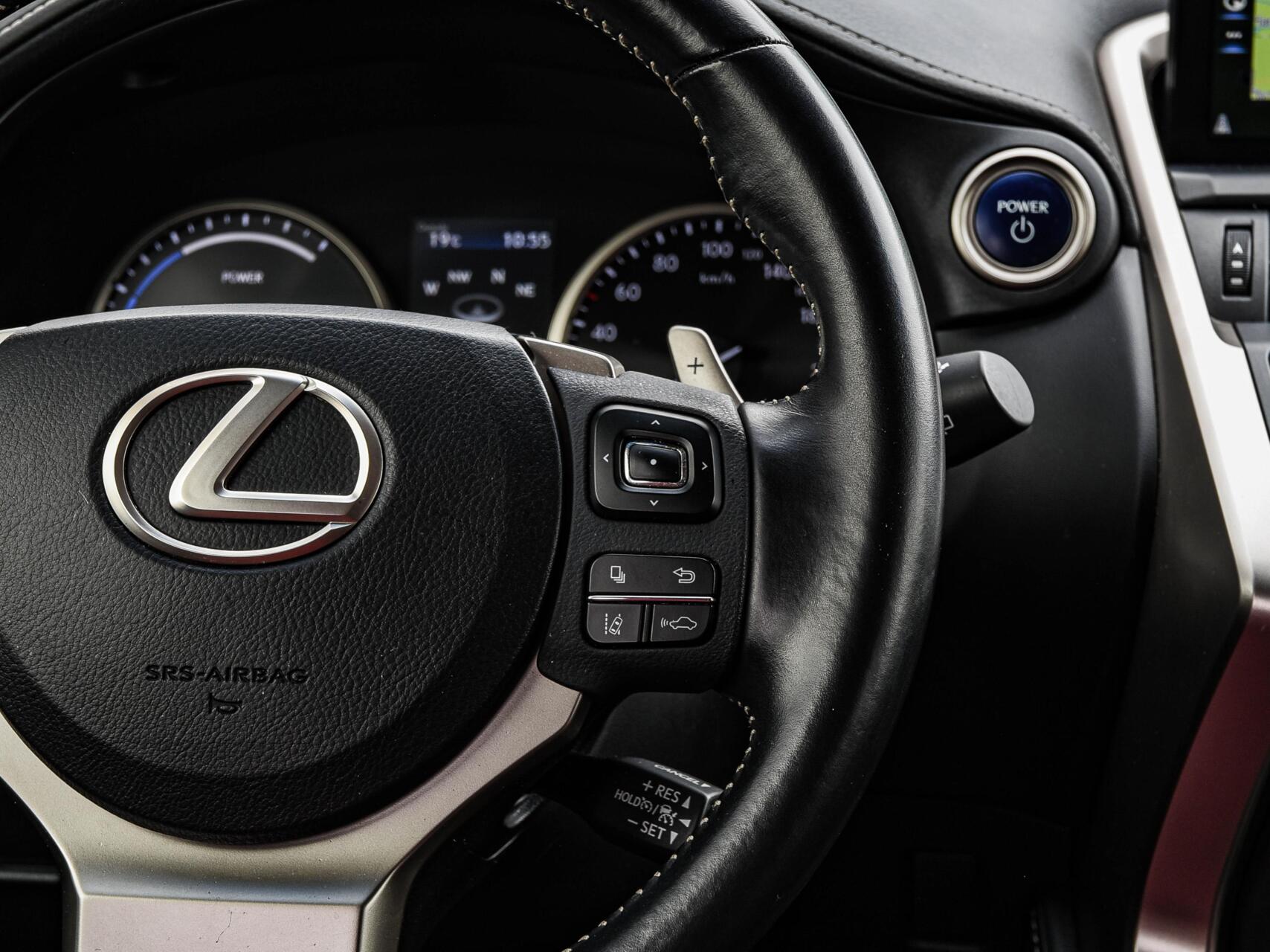 Foto van Lexus Lexus Nx300h