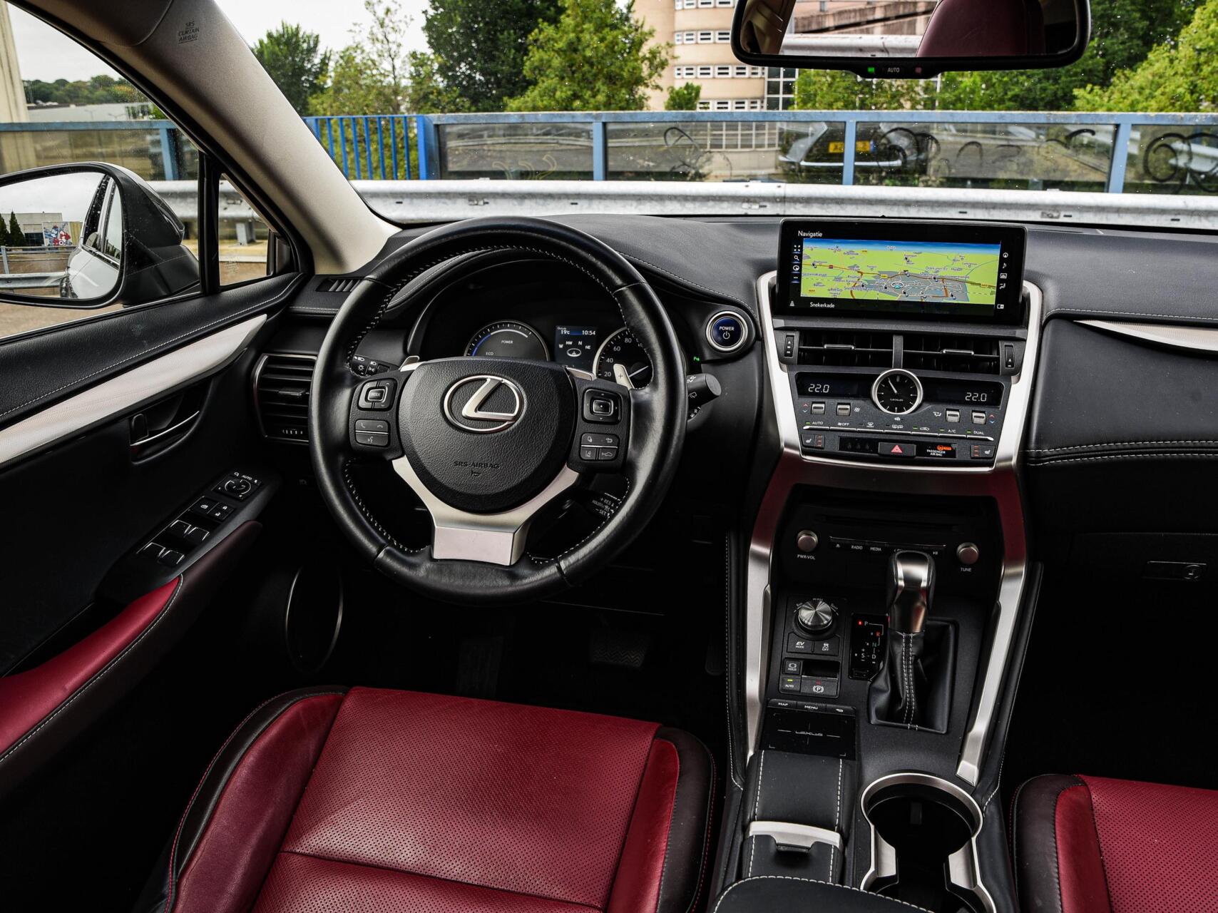 Foto van Lexus Lexus Nx300h