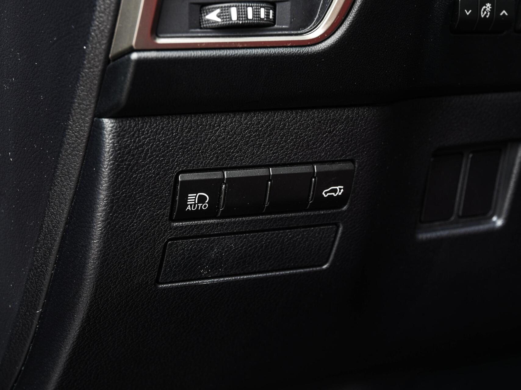 Foto van Lexus Lexus Nx300h