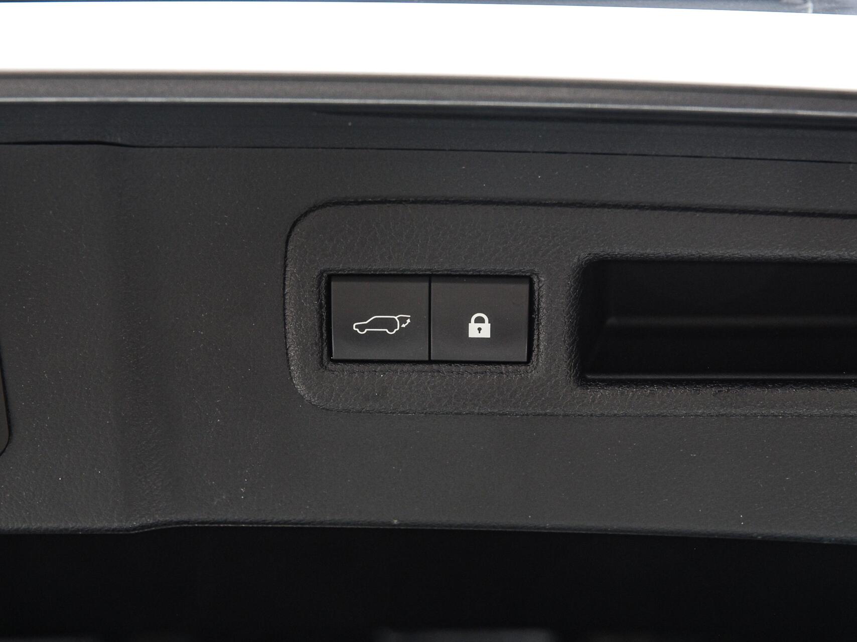 Foto van Lexus Lexus Nx300h