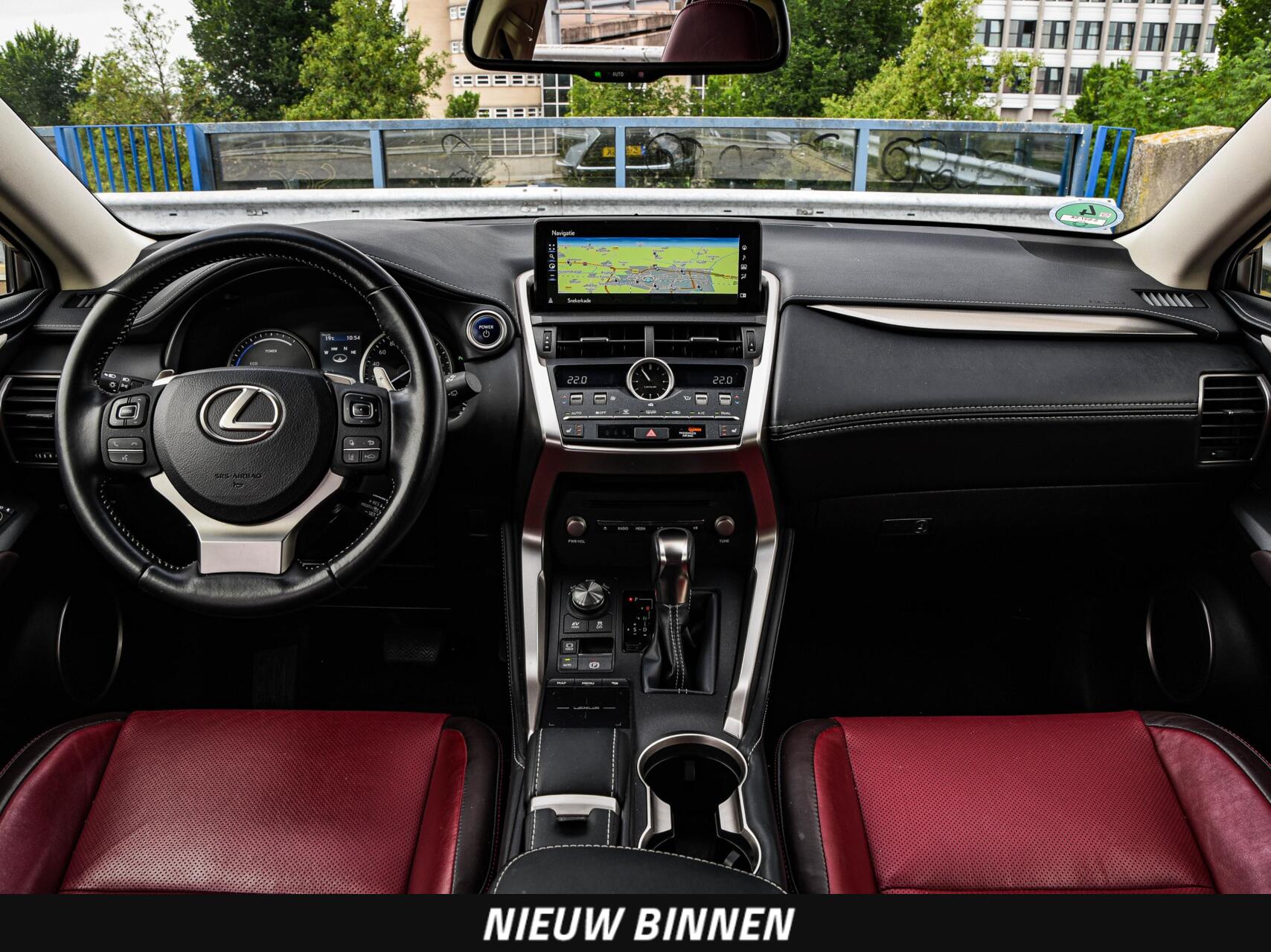 Foto van Lexus Lexus Nx300h