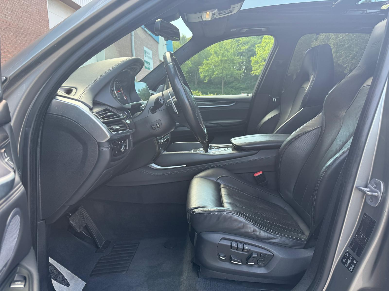 Foto van BMW X5 M