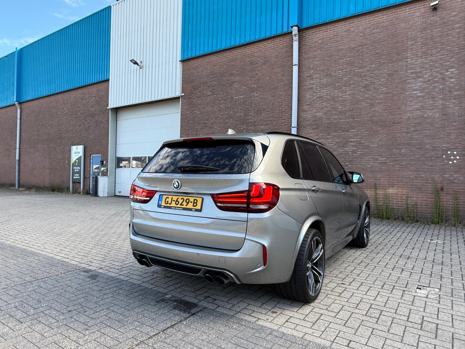 Foto van BMW X5 M