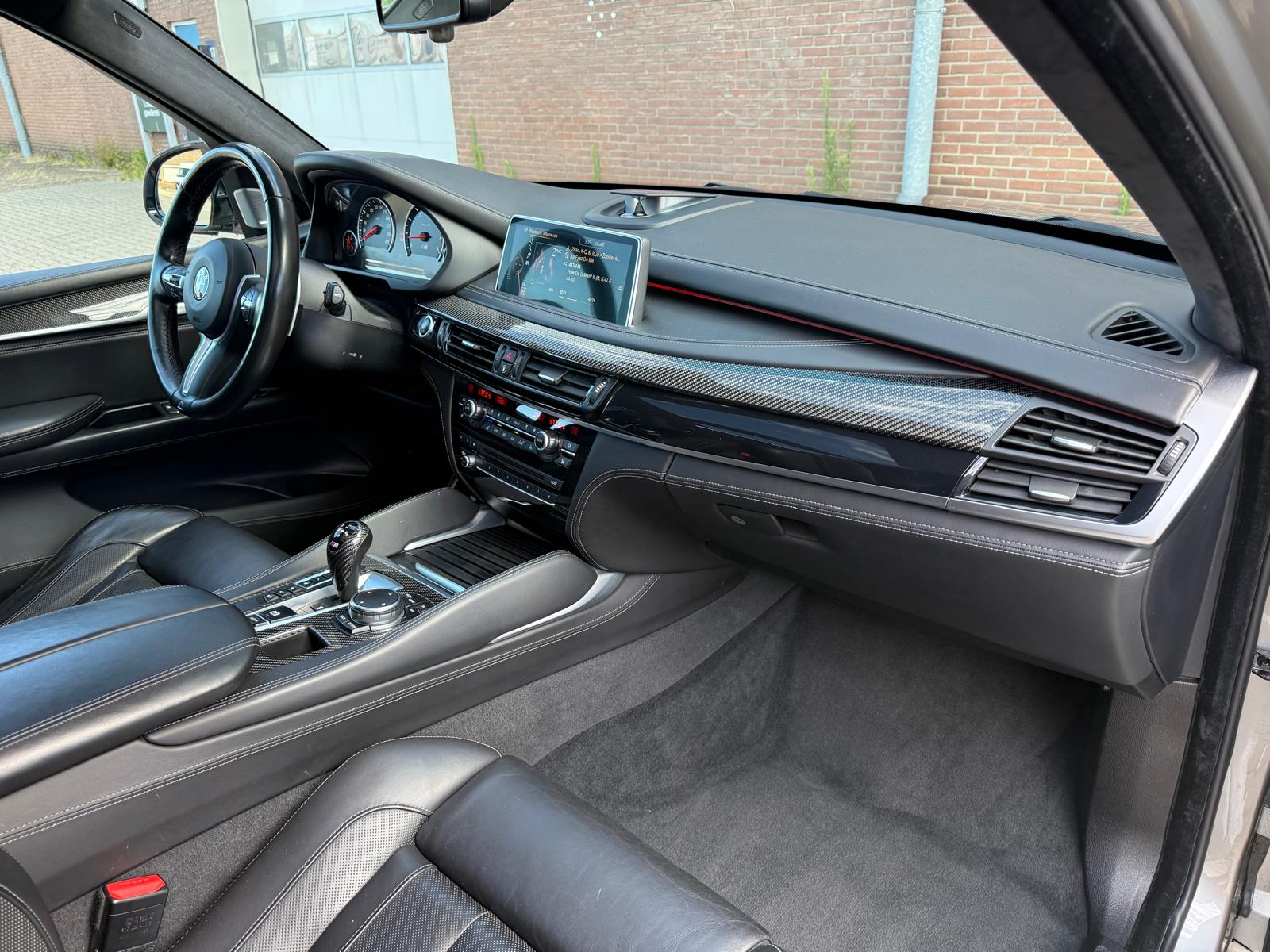 Foto van BMW X5 M