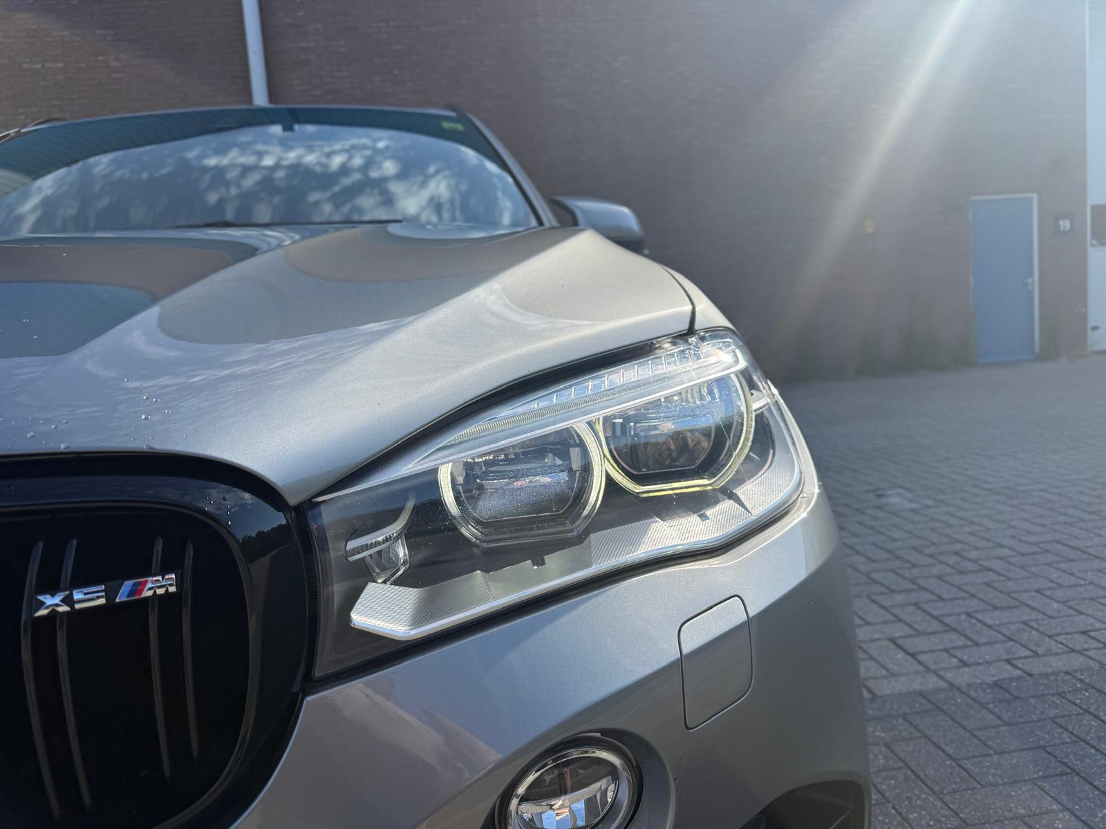Foto van BMW X5 M