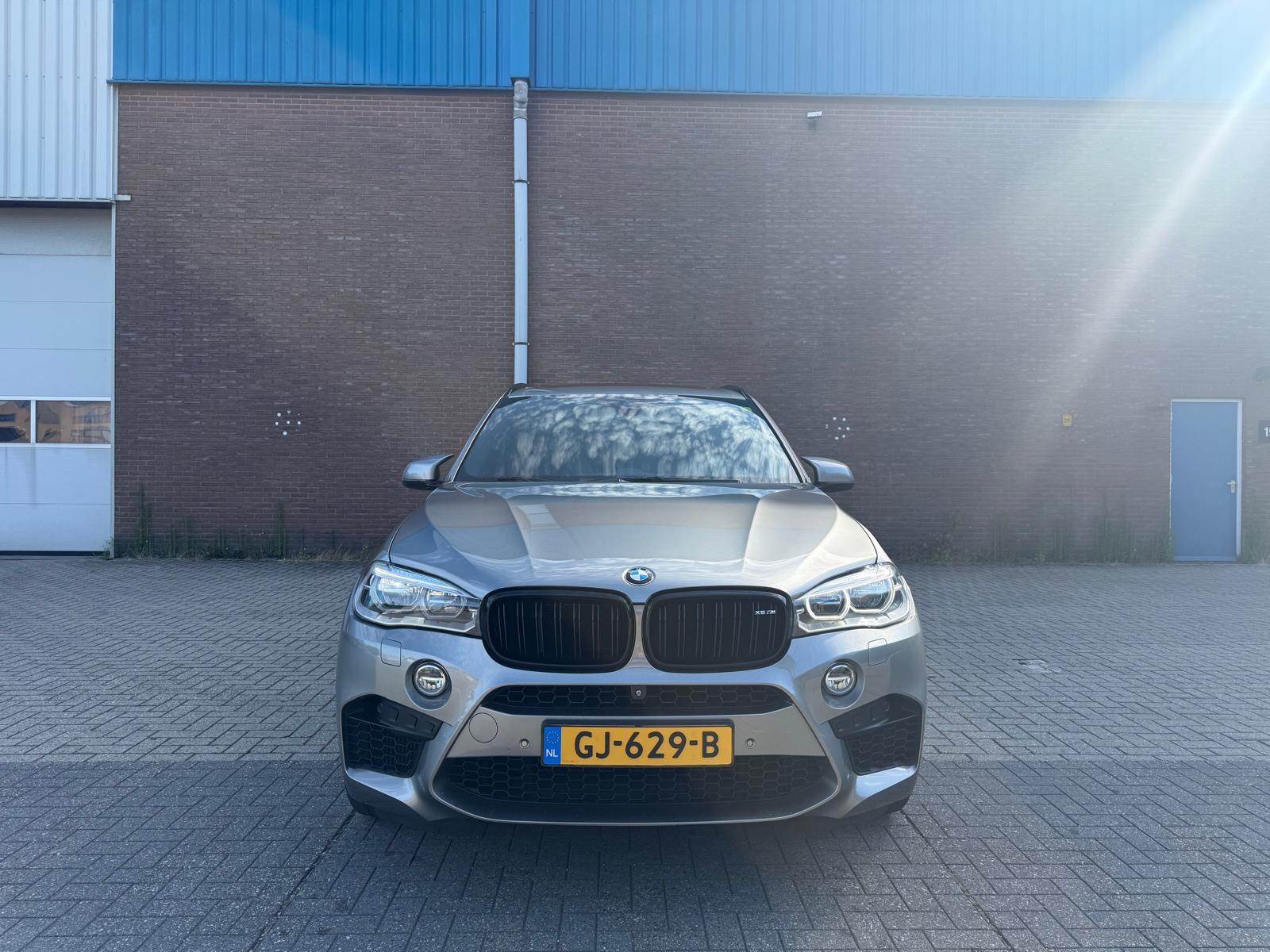 Foto van BMW X5 M