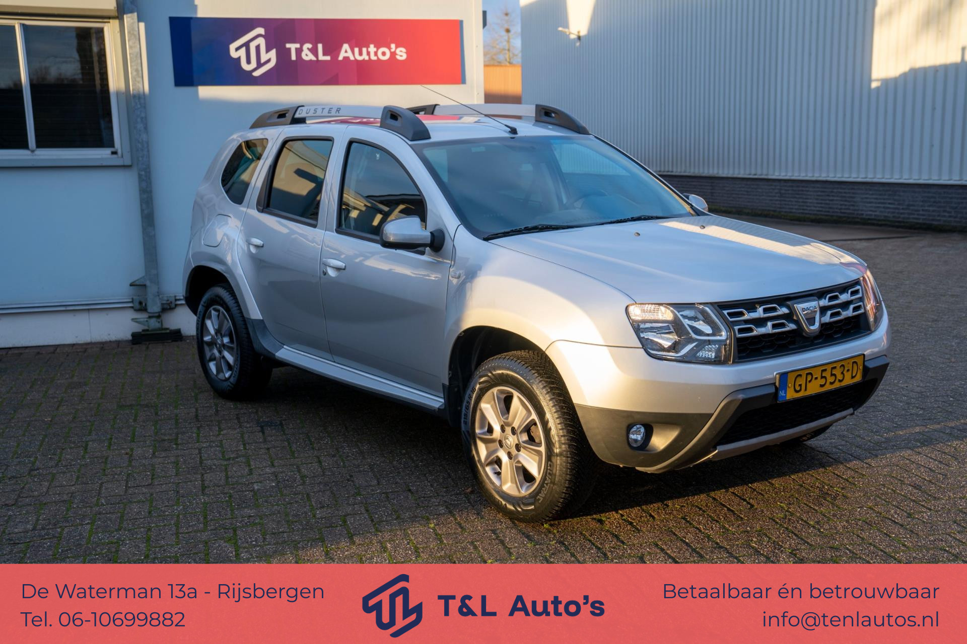 Dacia Duster 1.2 TCe 4x2 Lauréate 2015 - voorkant