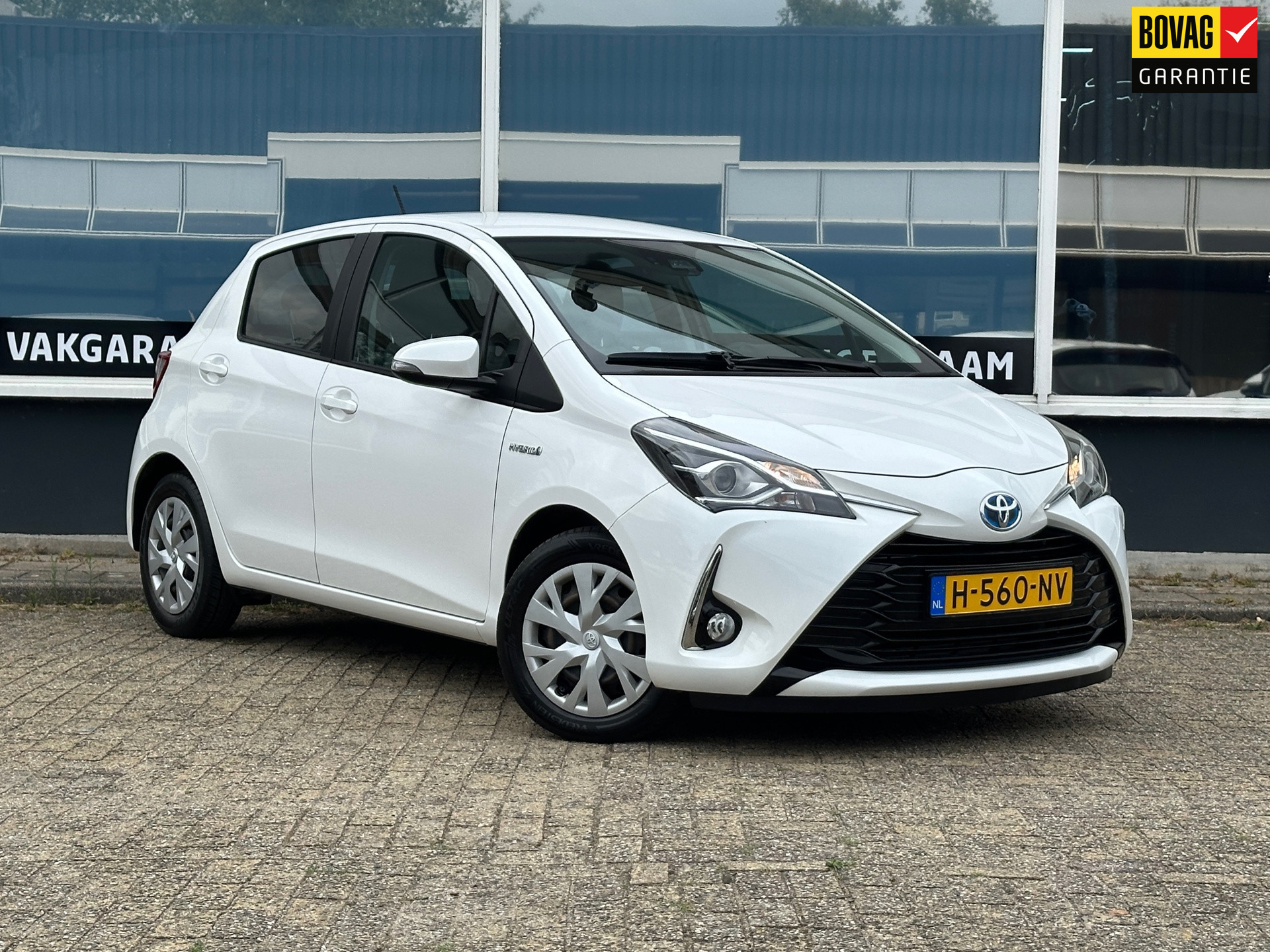 Toyota Toyota Yaris Hybrid 1.5 Hybrid Active/CRUISE/CAM/CLIMA/LANE ASSIST 2019 - voorkant