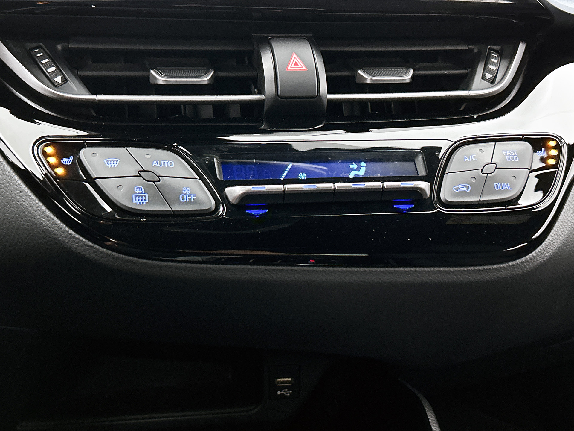 Foto van Toyota Toyota C-hr