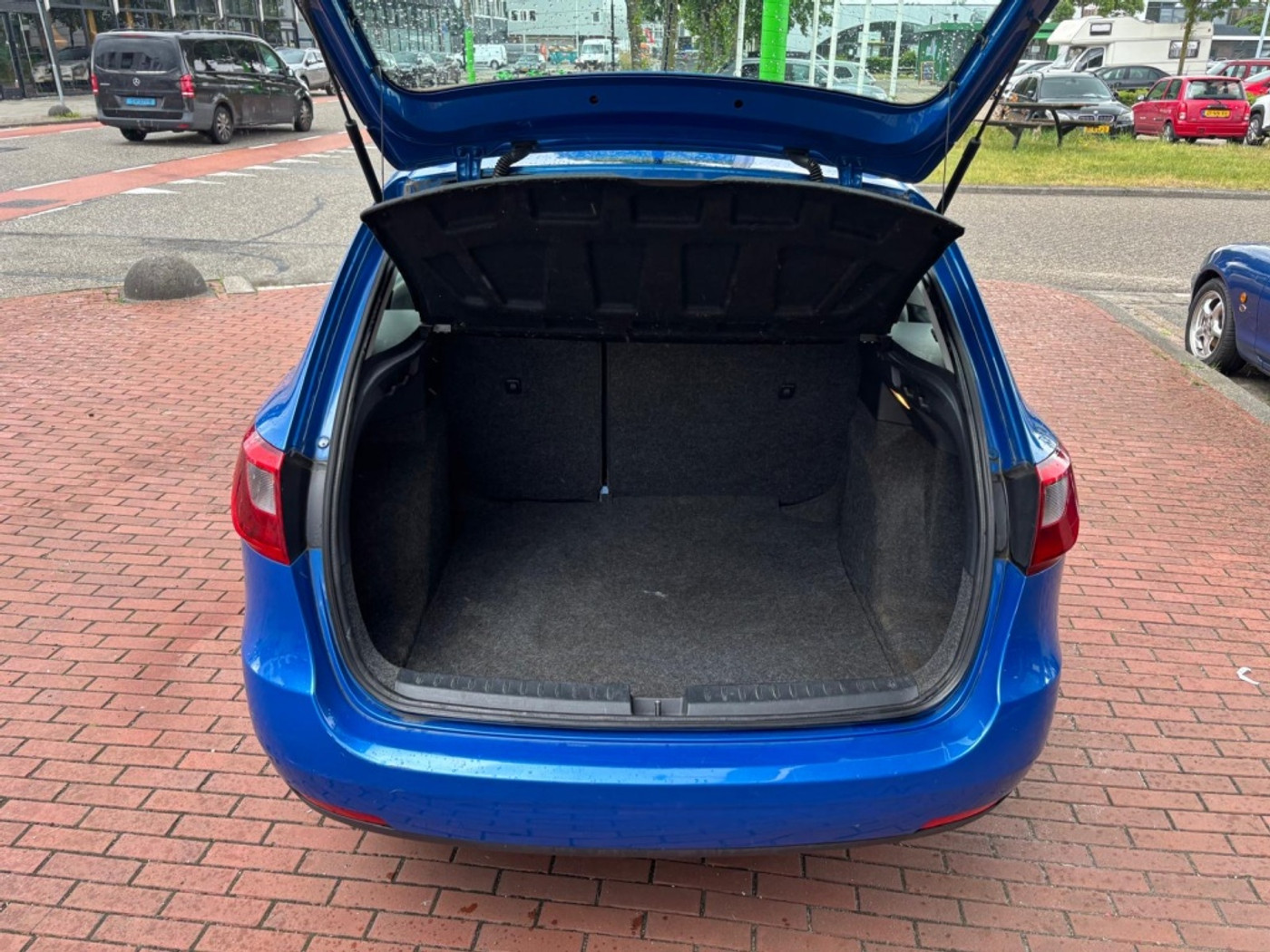 Foto van Seat Ibiza ST