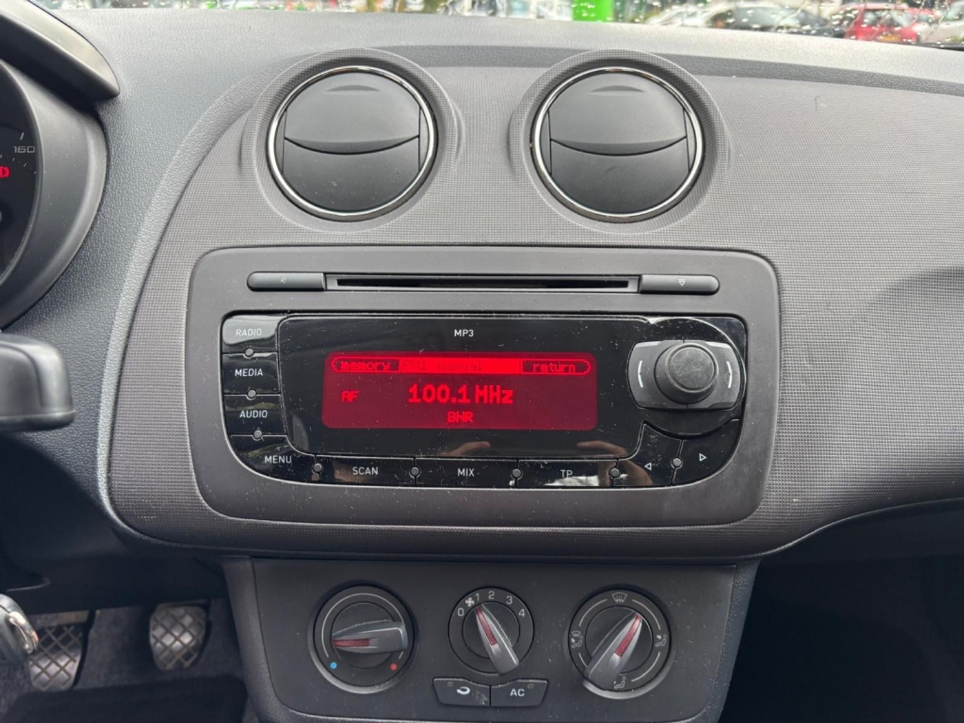 Foto van Seat Ibiza ST