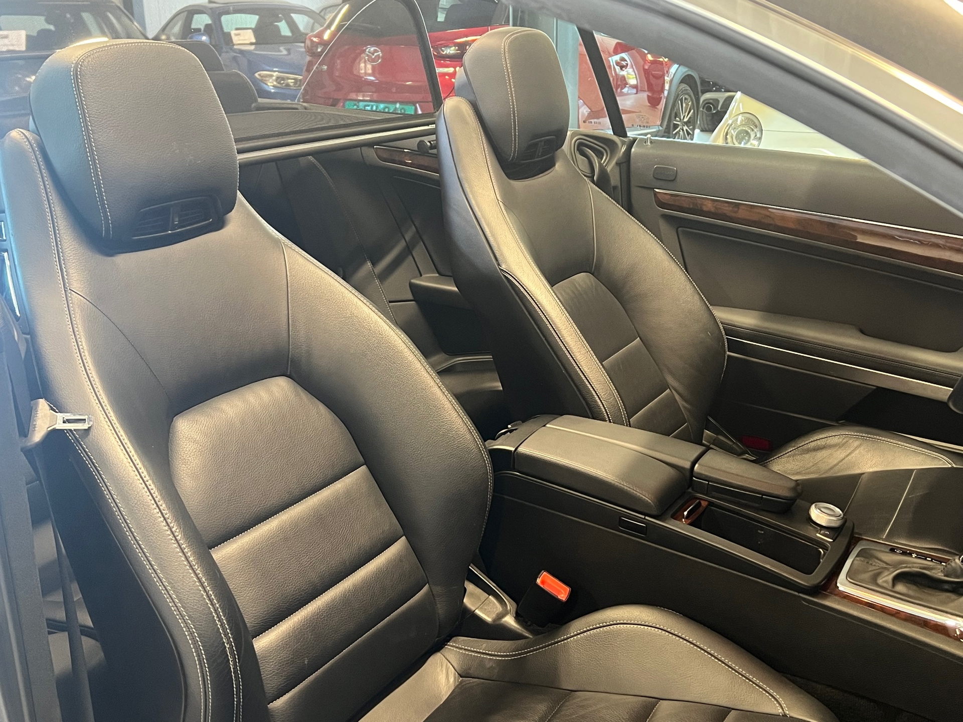 Foto van Mercedes-Benz E 200 Cgi
