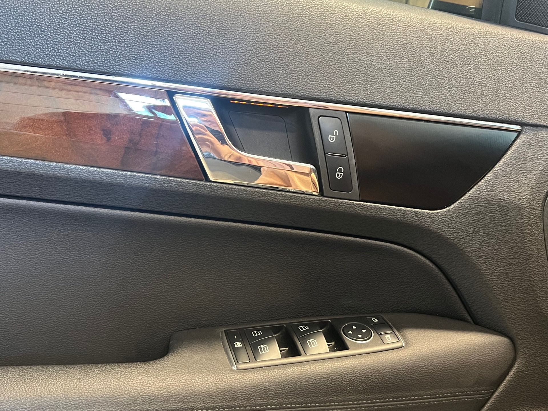 Foto van Mercedes-Benz E 200 Cgi