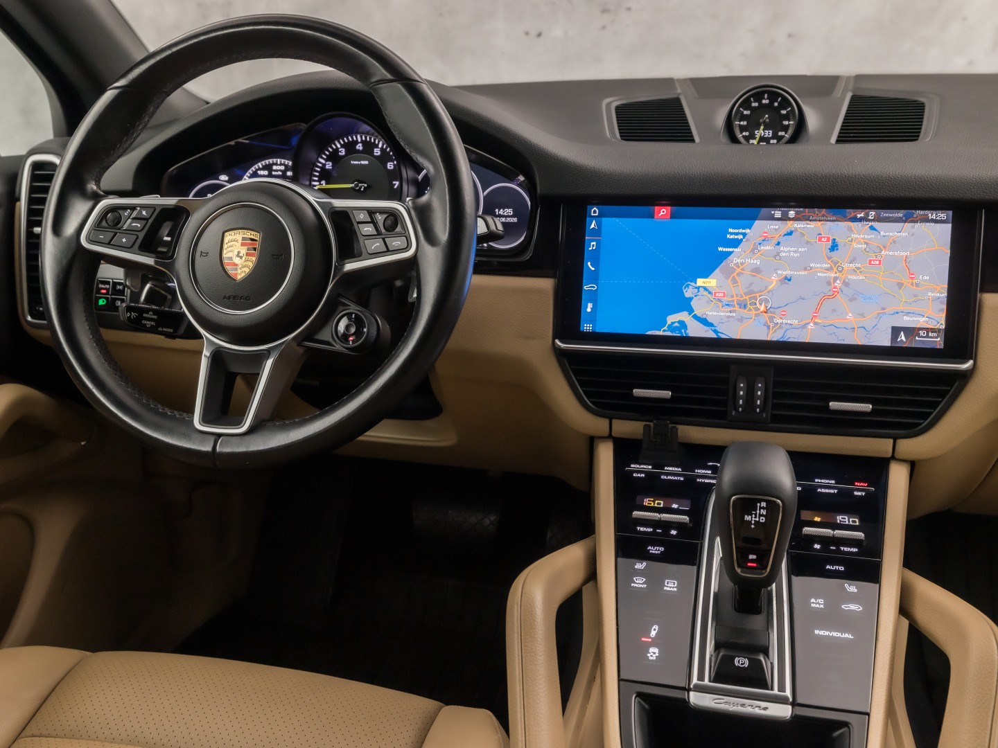 Foto van Porsche Cayenne E-hybrid
