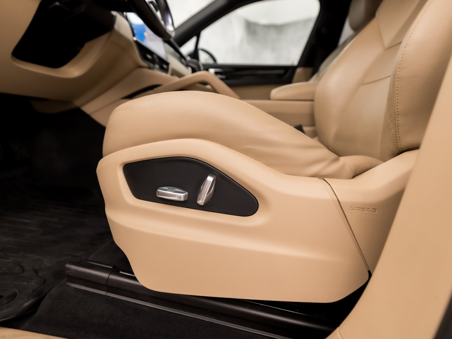Foto van Porsche Cayenne E-hybrid