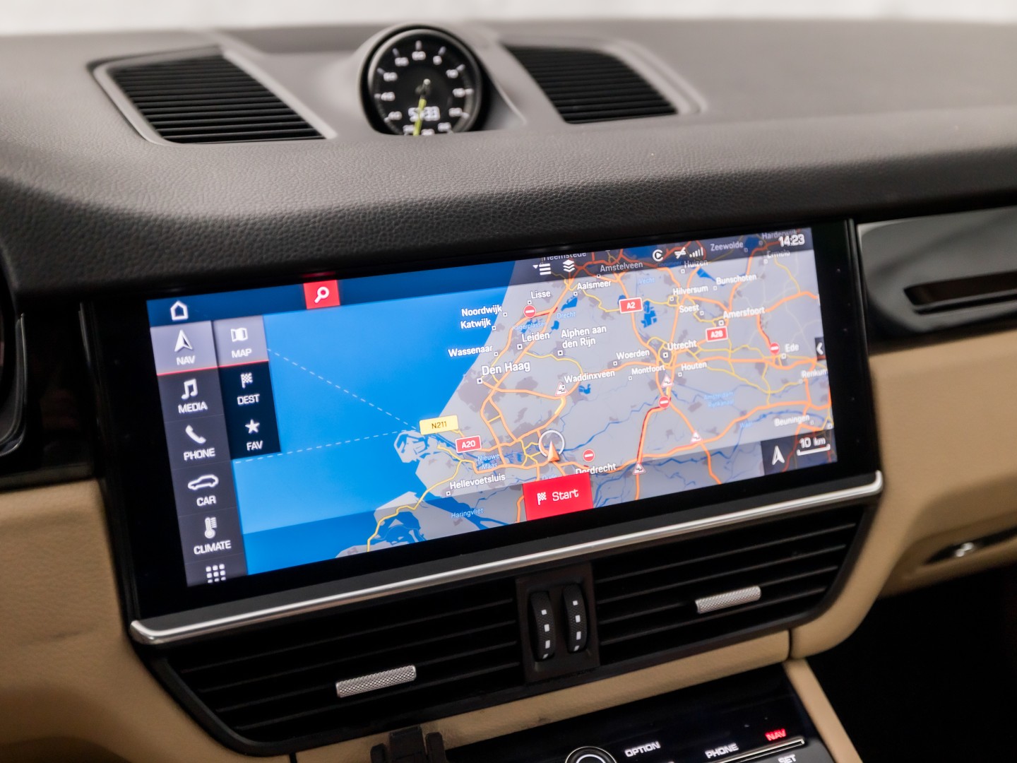 Foto van Porsche Cayenne E-hybrid