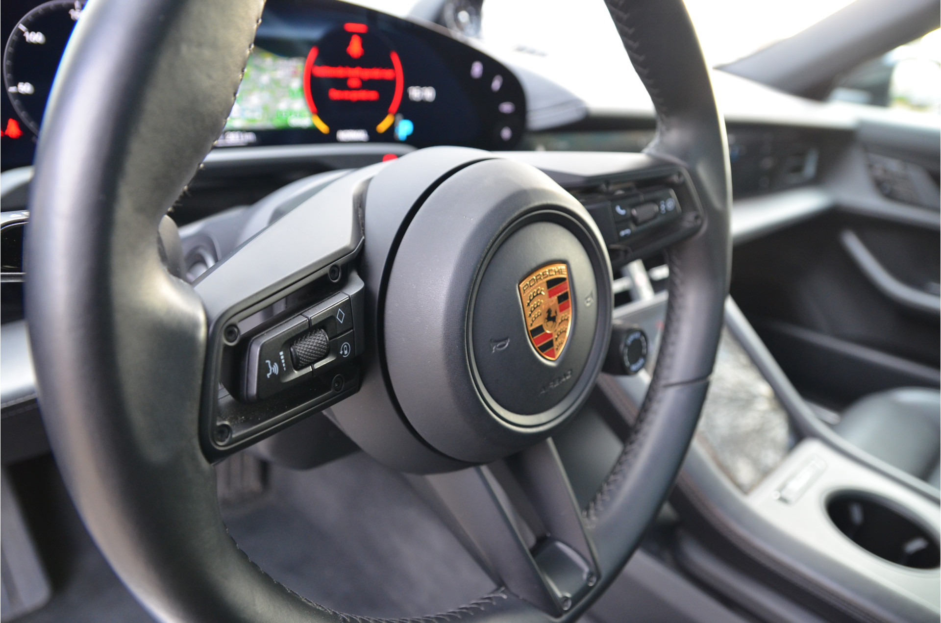 Foto van Porsche Taycan 4s