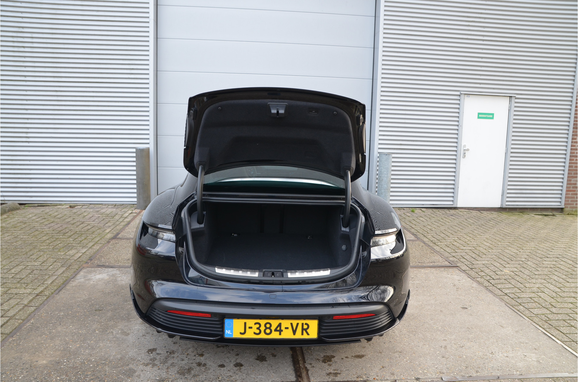 Foto van Porsche Taycan 4s