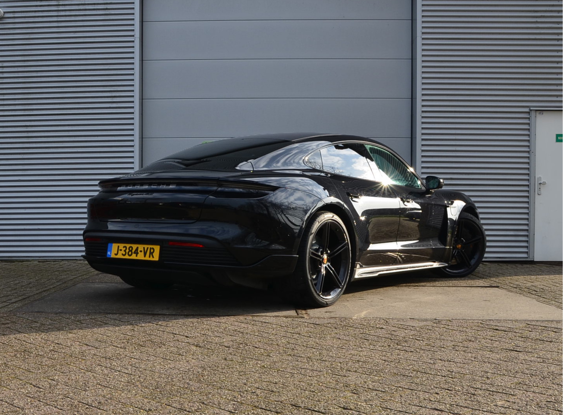 Foto van Porsche Taycan 4s