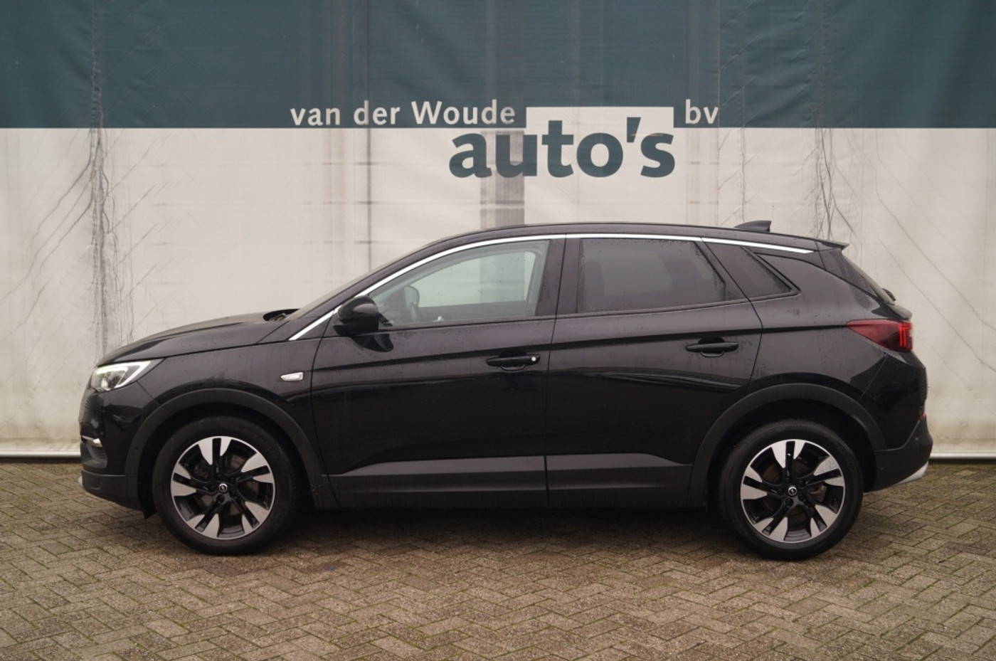 Opel Grandland X 1.2 Turbo Business Executive 2020 - voorkant