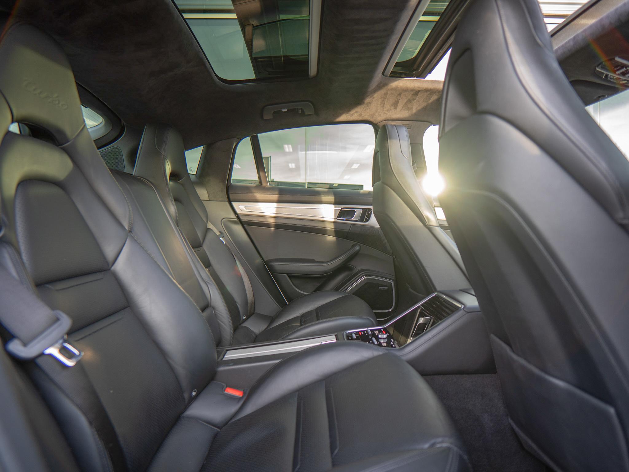 Foto van Porsche Panamera Turbo