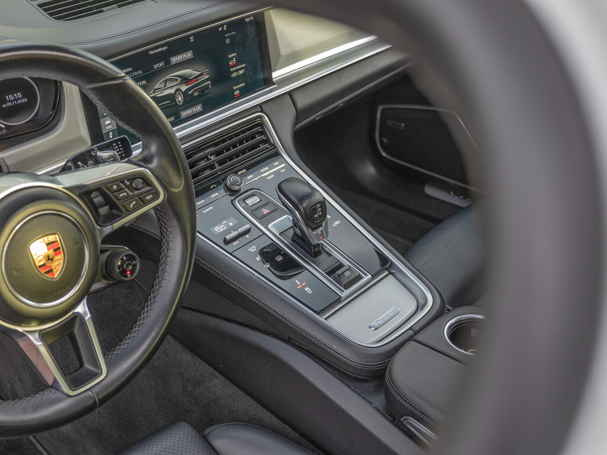 Foto van Porsche Panamera Turbo