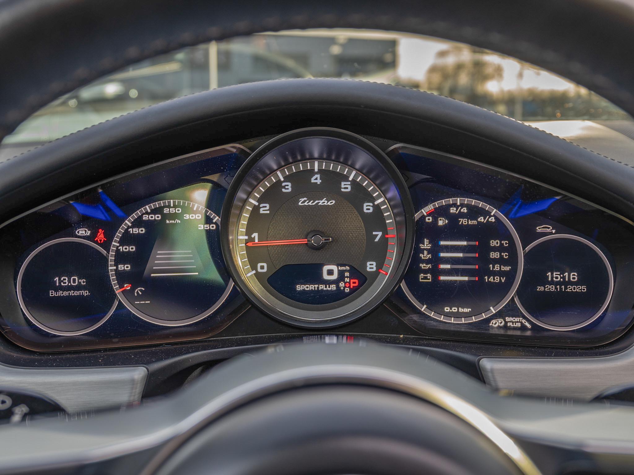Foto van Porsche Panamera Turbo