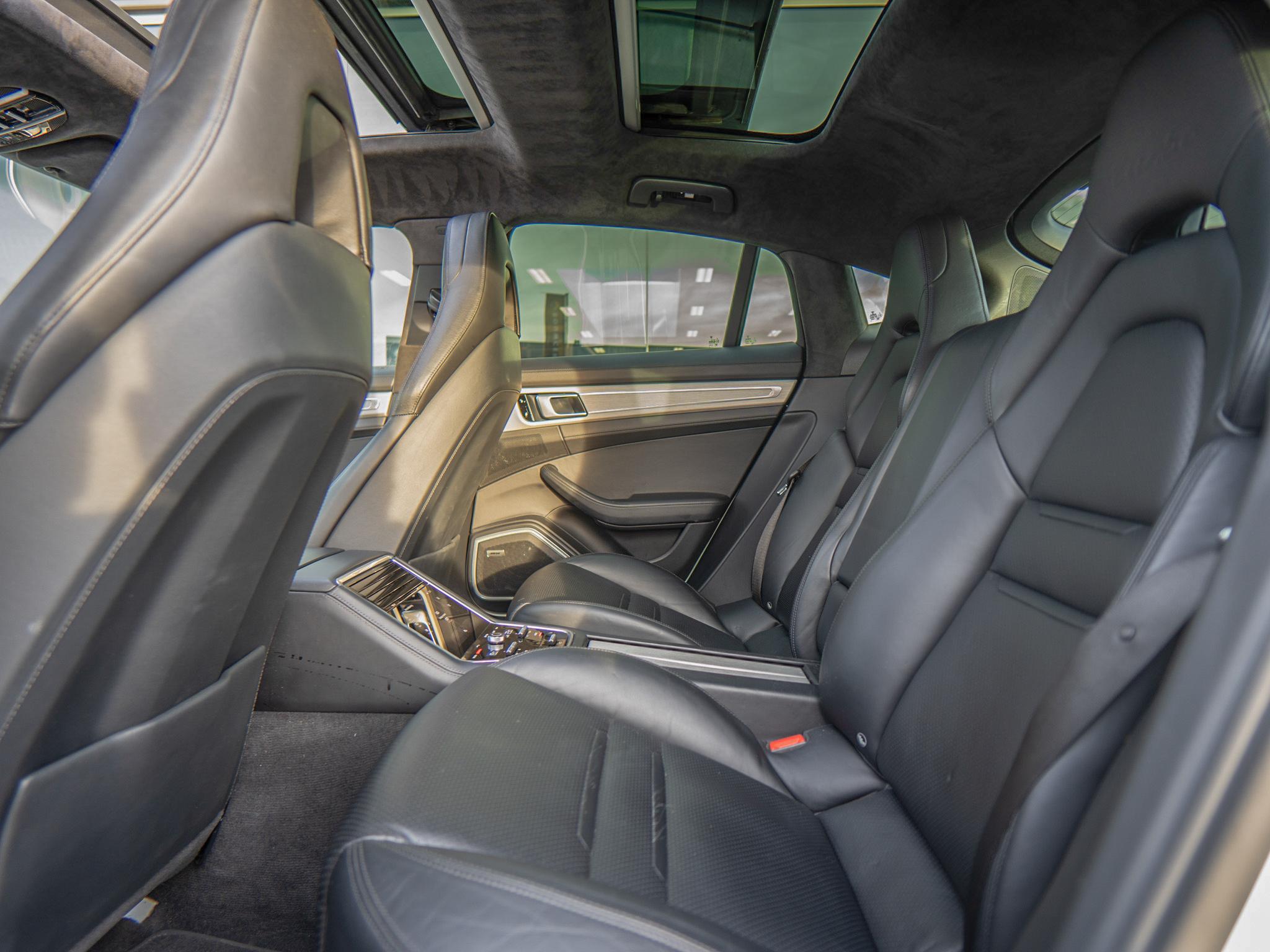 Foto van Porsche Panamera Turbo