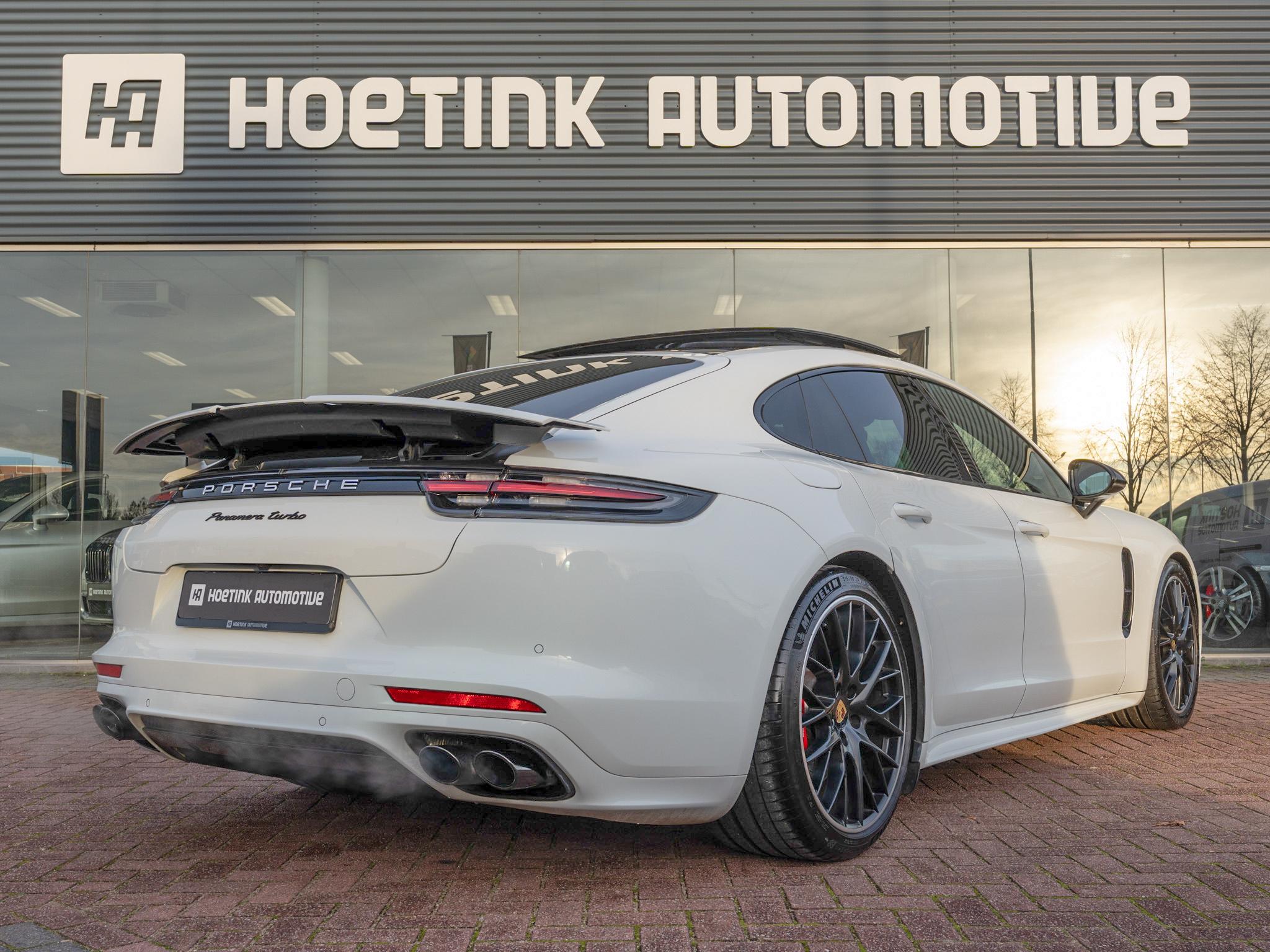 Foto van Porsche Panamera Turbo