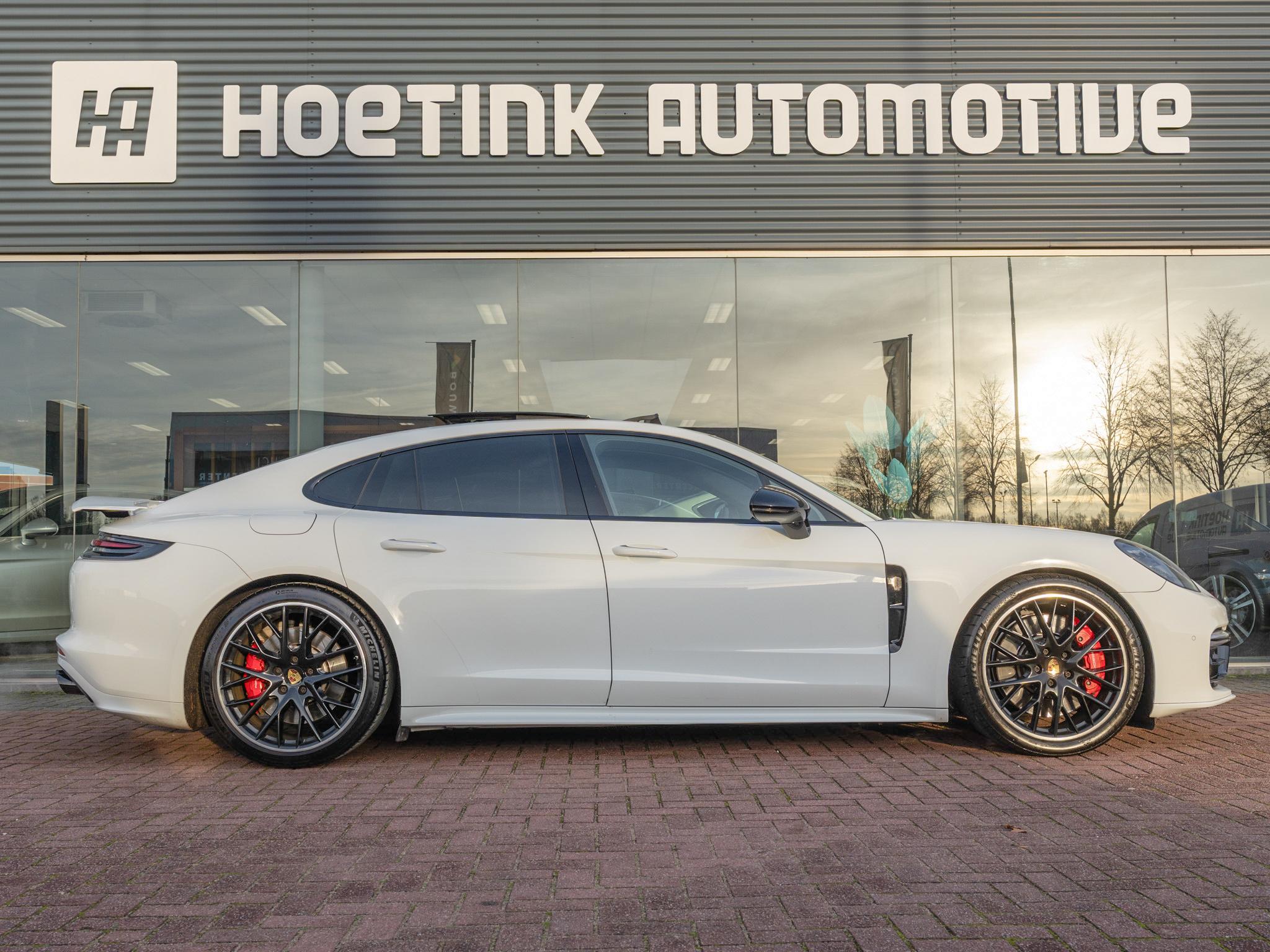 Foto van Porsche Panamera Turbo