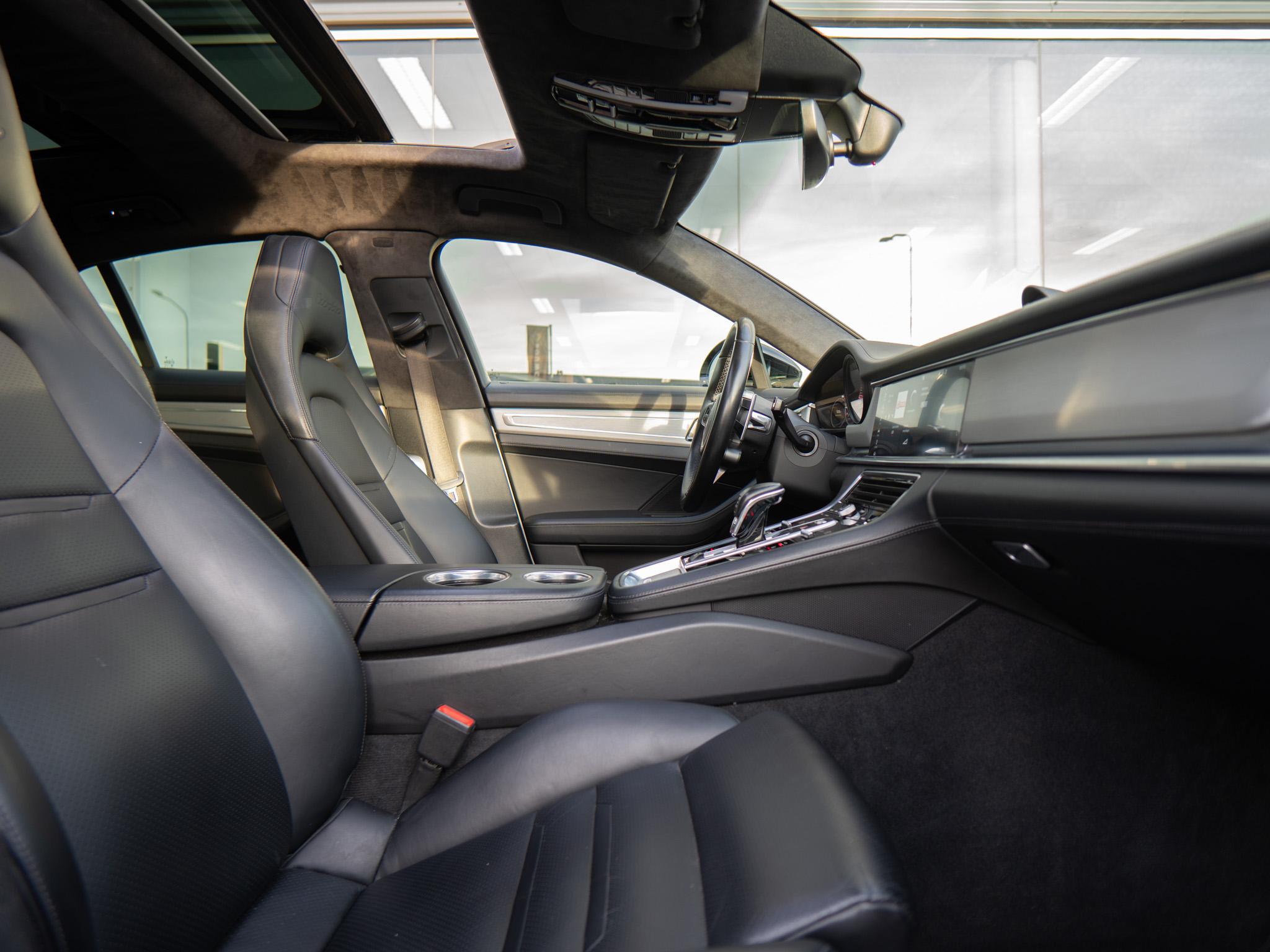 Foto van Porsche Panamera Turbo