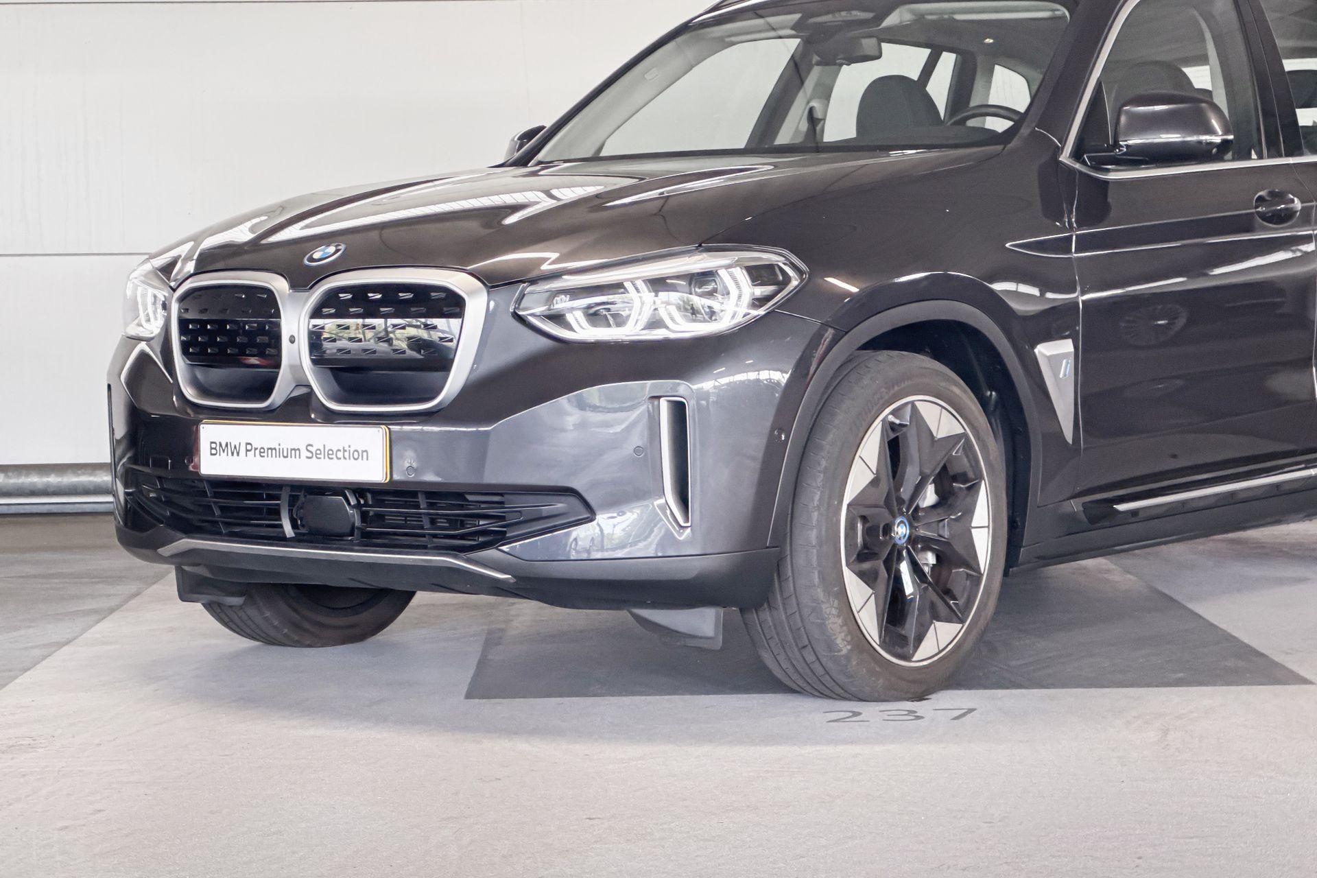 Foto van BMW Ix3