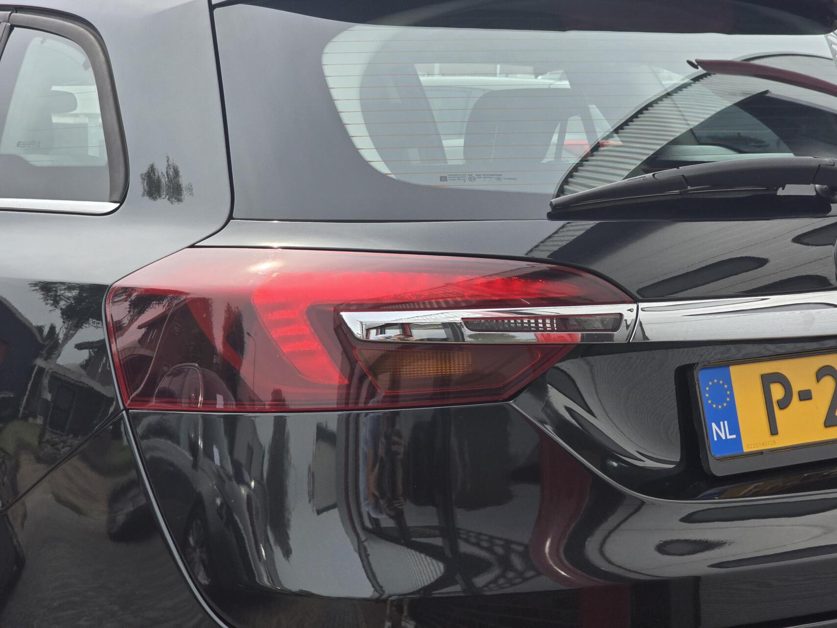 Foto van Opel Insignia Sports Tourer SW