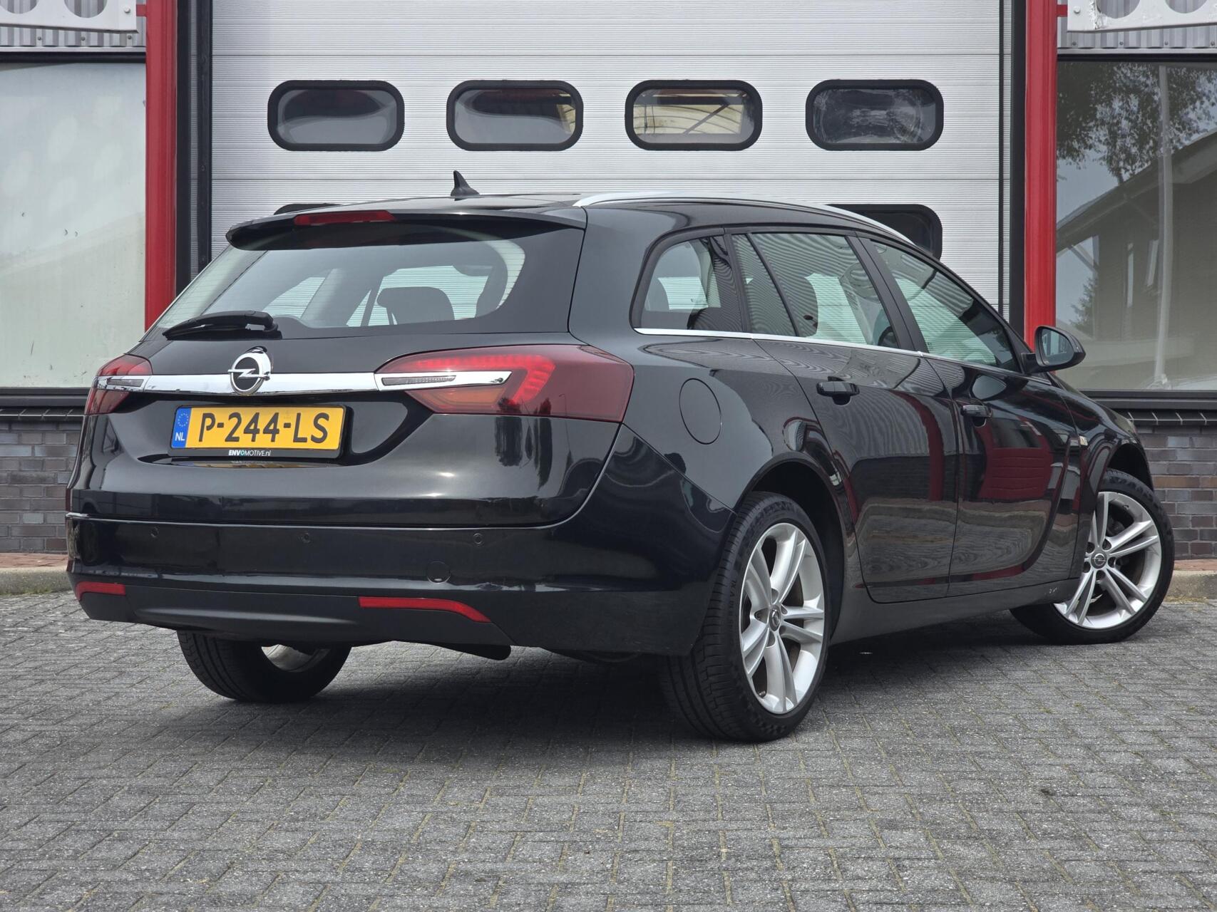 Foto van Opel Insignia Sports Tourer SW