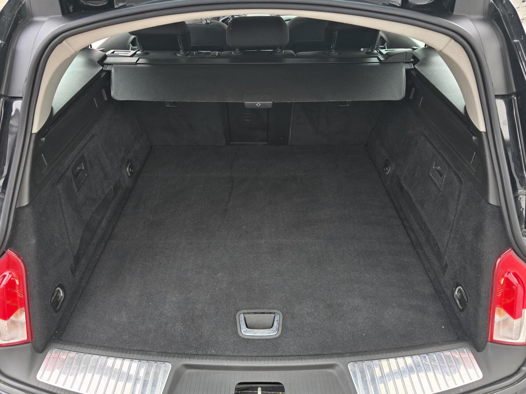 Foto van Opel Insignia Sports Tourer SW